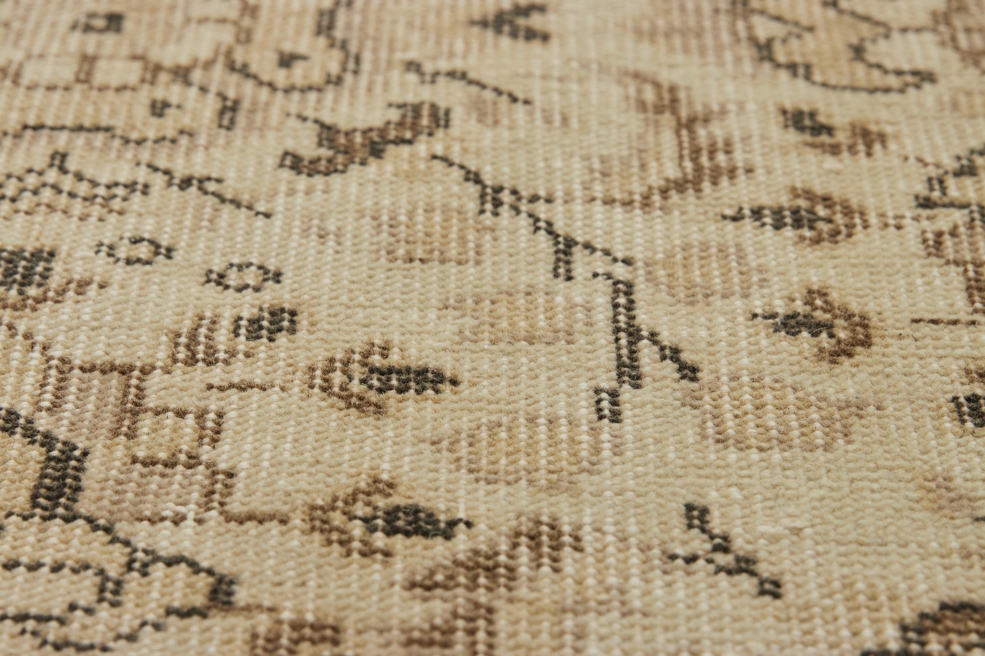 Alexandra | Timeless Design | Handmade Vintage Carpet | Kuden Rugs