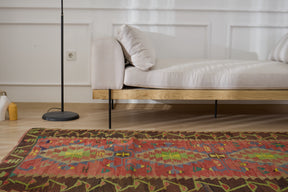 Handwoven tradition meets modern style: The Alyson Rug. | Kuden Rugs