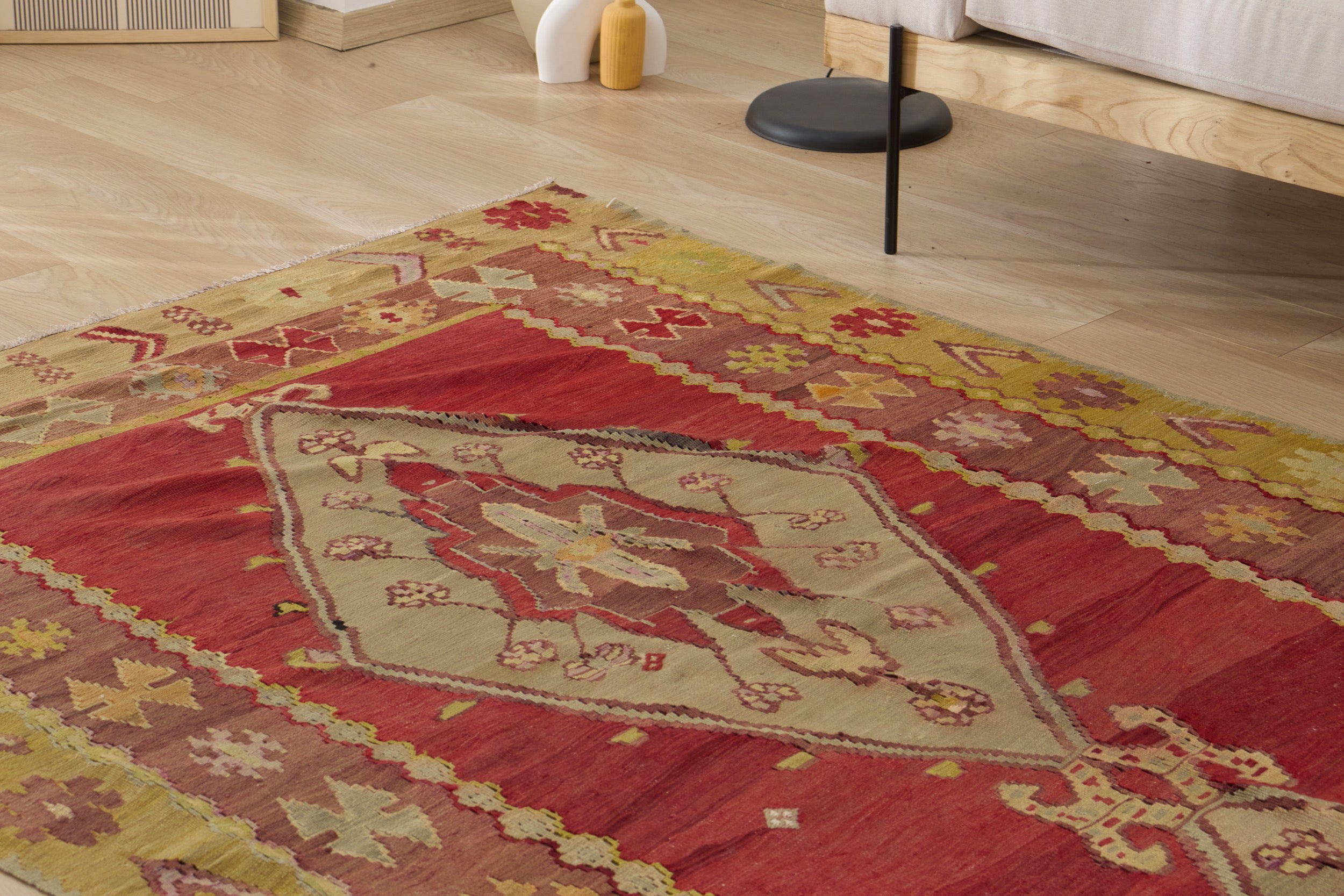 Alyvia: A unique Turkish carpet with bold red tones. | Kuden Rugs