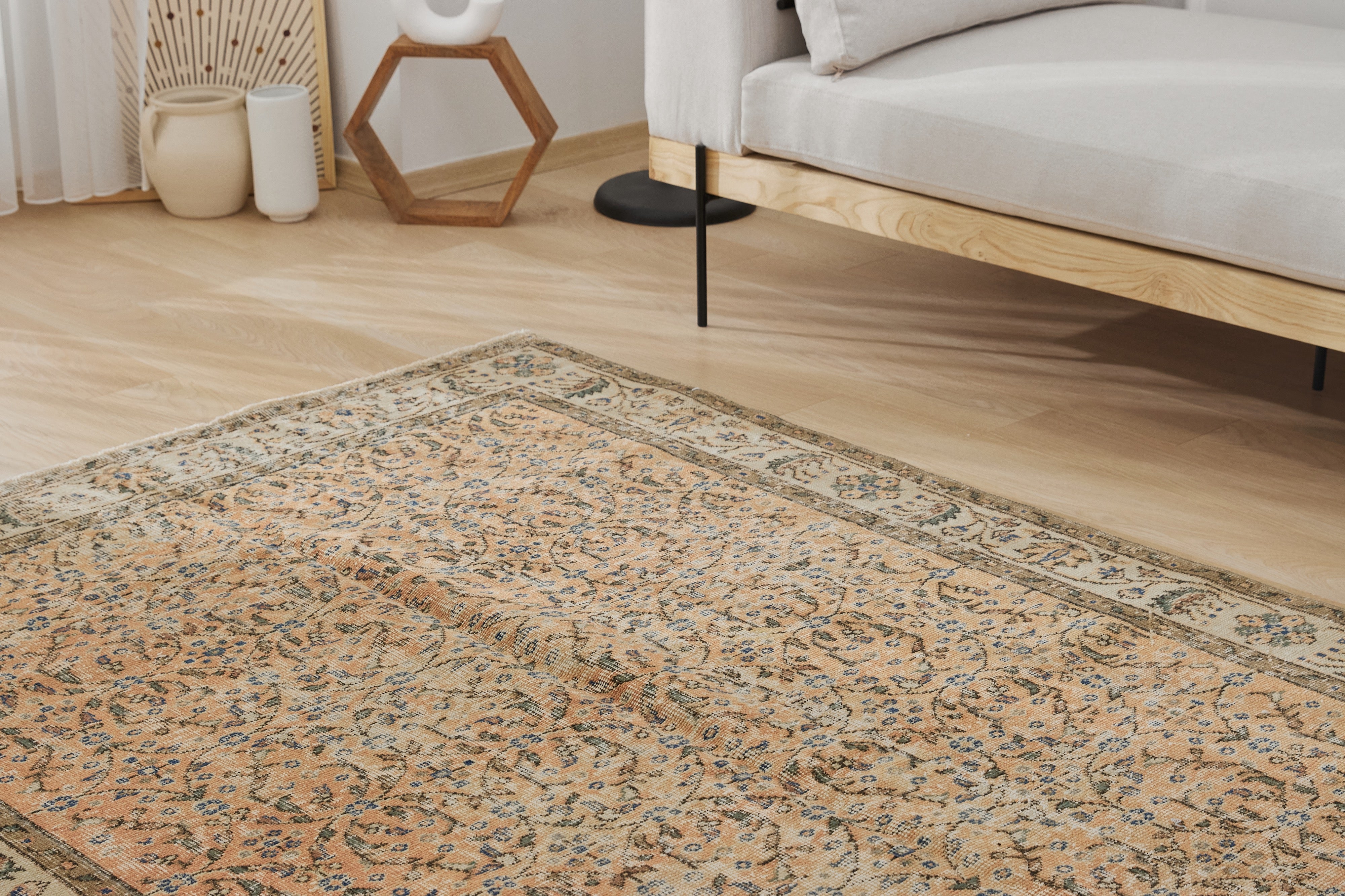Aniya | Time-Honored Turkish Rug | Artisanal Carpet Beauty | Kuden Rugs