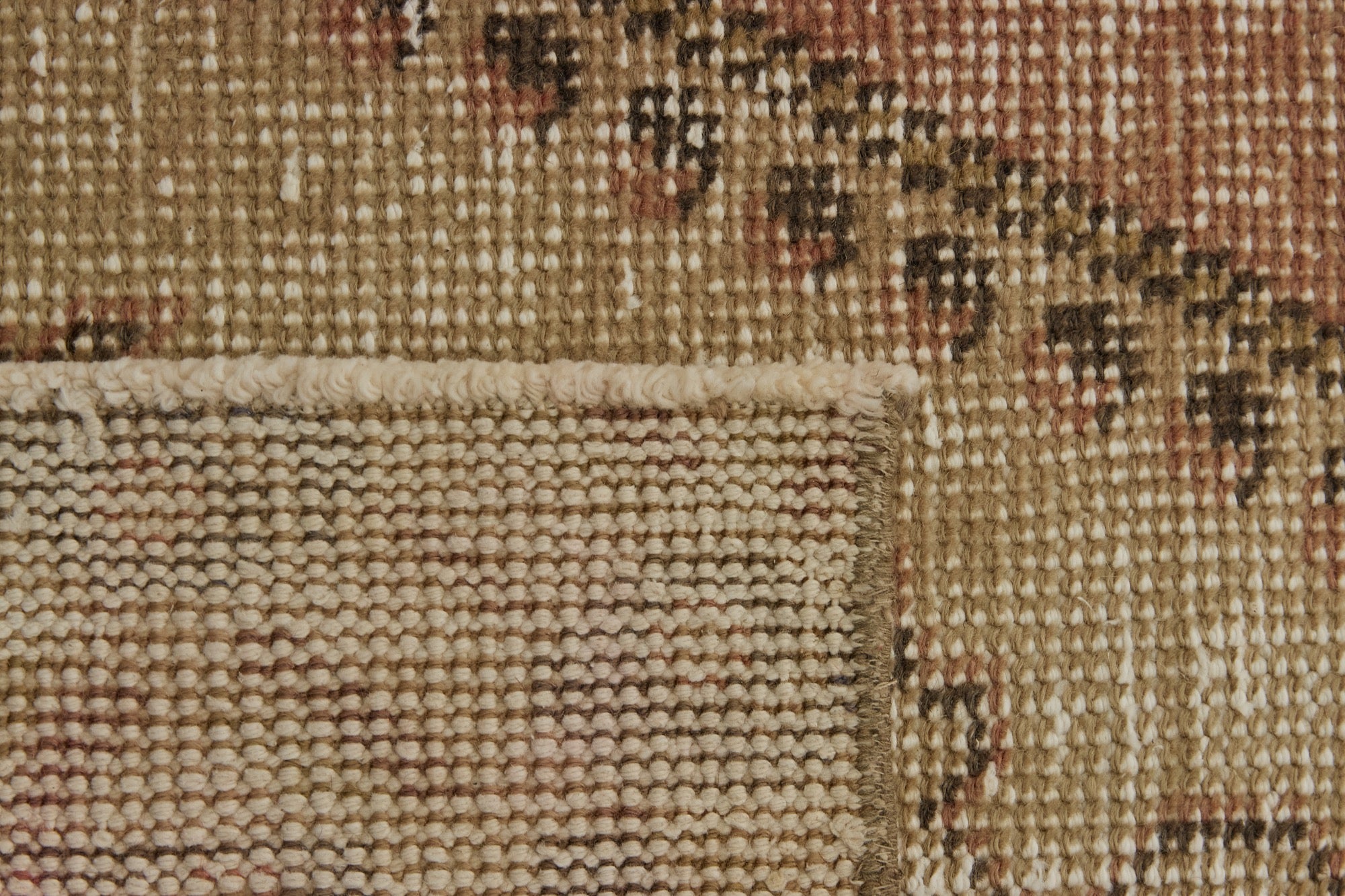 Unveiling Ansley | Turkish Rug Heritage | Vintage Carpet Grace | Kuden Rugs