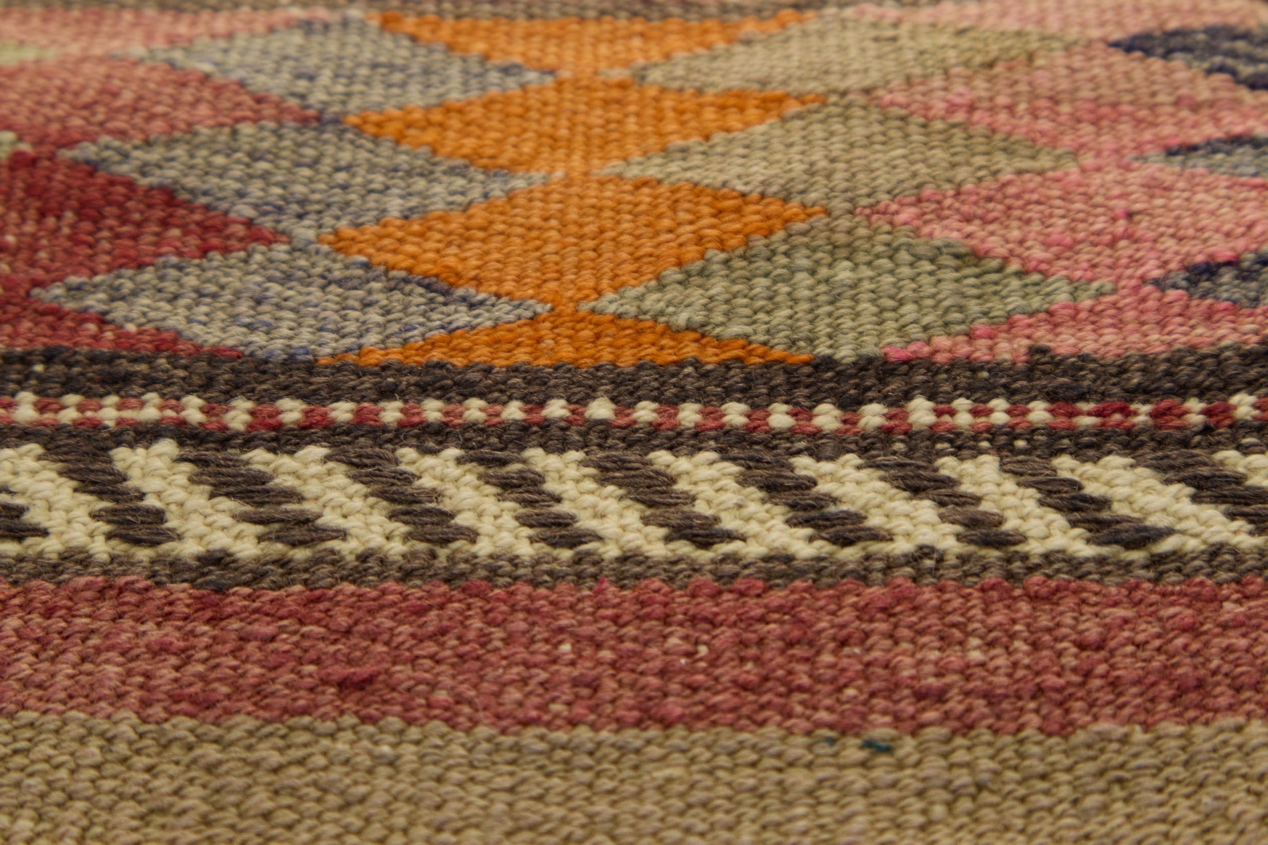 Arabella: A Testament to Turkey's Masterful Rug Weaving Traditions | Kuden Rugs