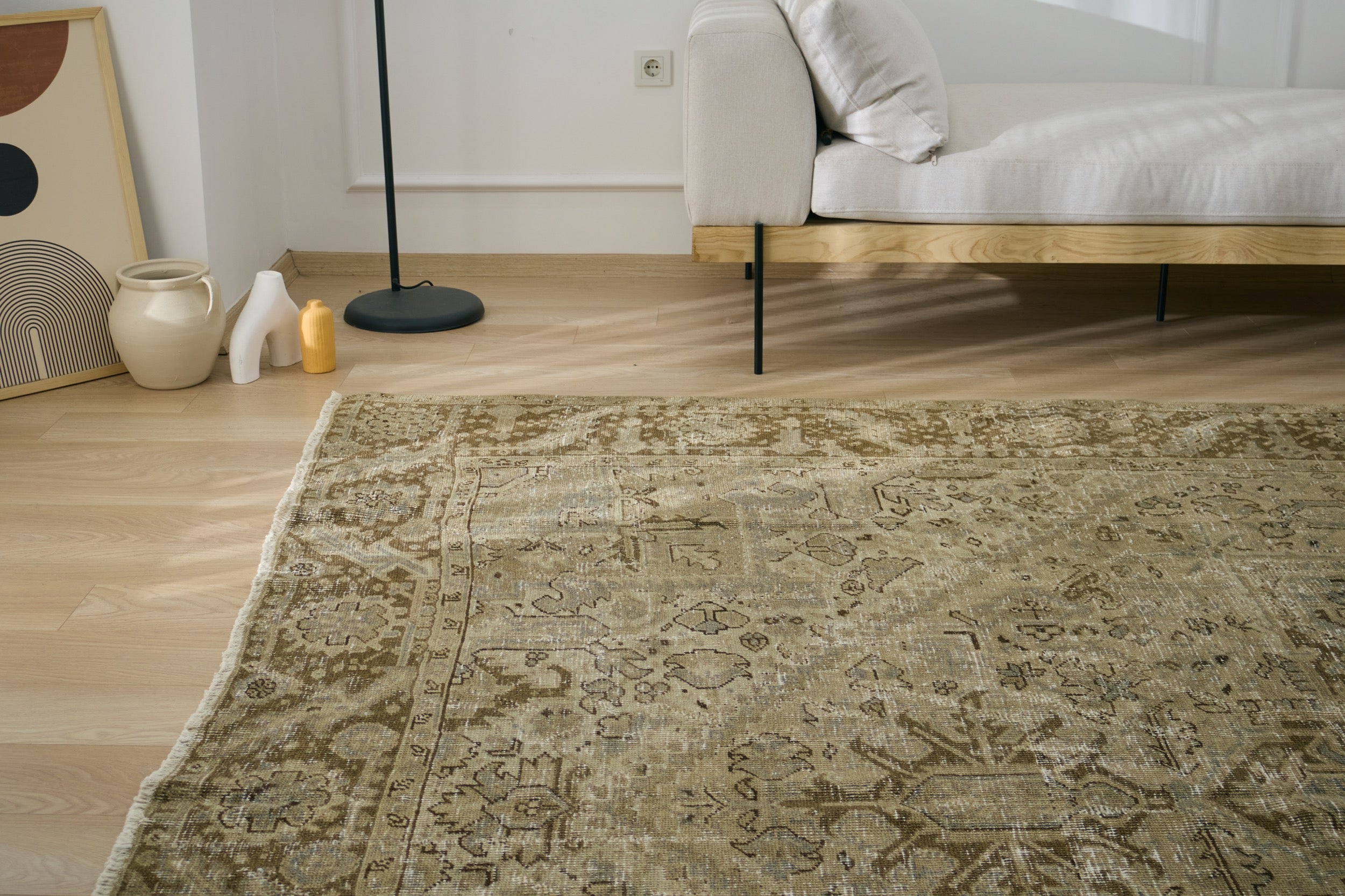 Ballinda - Persian Heritage, Contemporary Appeal | Kuden Rugs