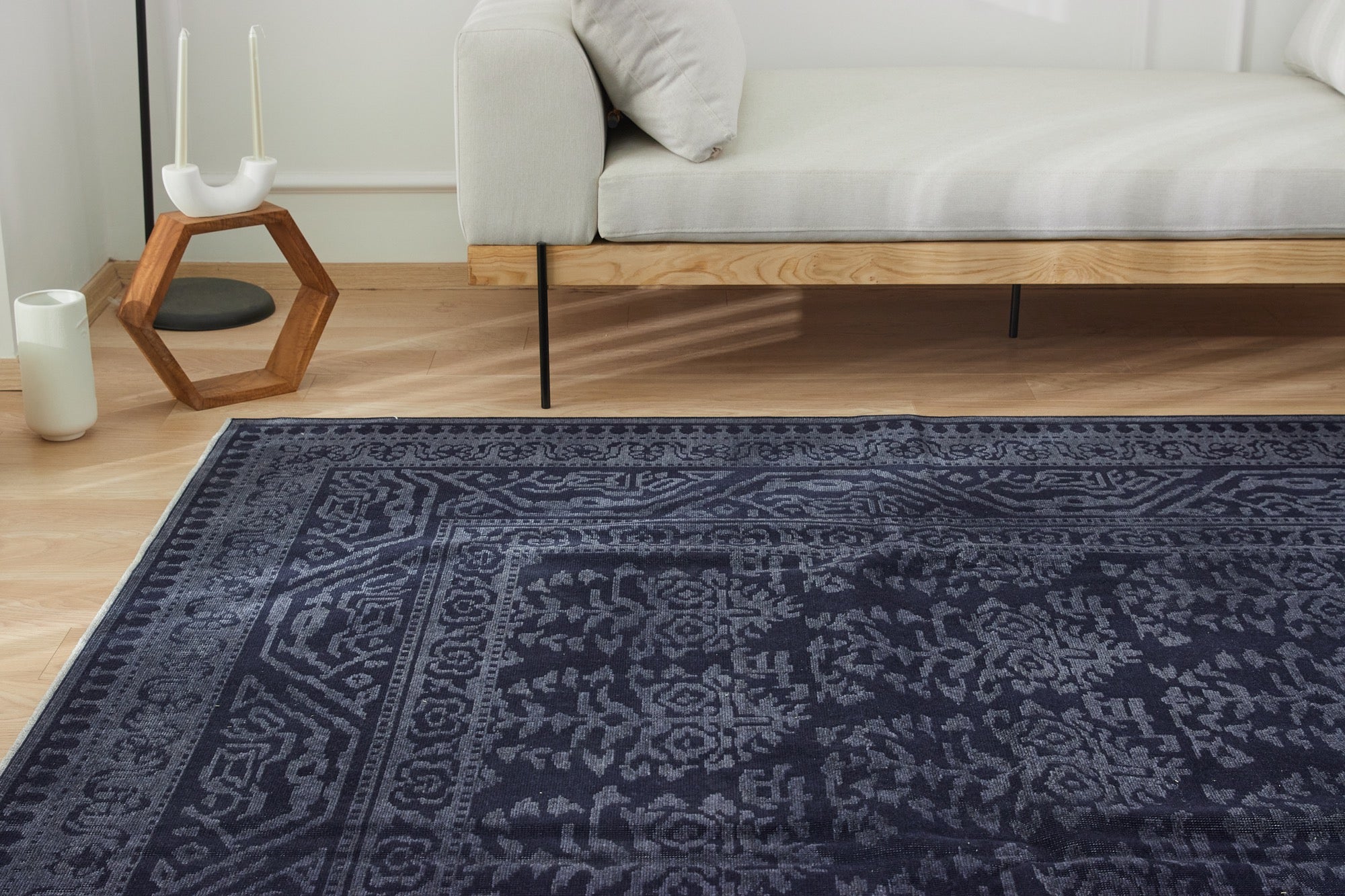 Berlin | Artisanal Wool Craftsmanship | Unique Carpet Design | Kuden Rugs