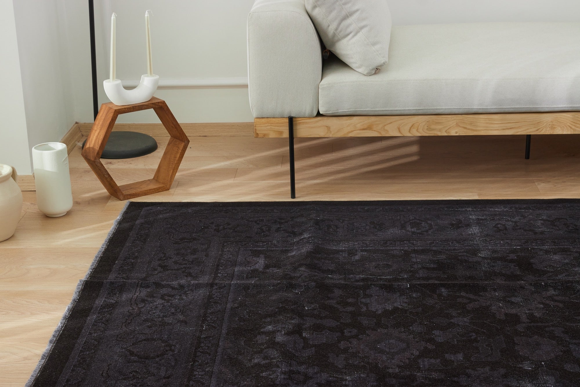 Betania | Modern Design | Artisanal Handmade Carpet | Kuden Rugs