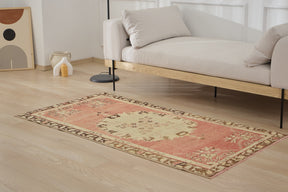 Betty - Vintage Turkish Anatolian Rug