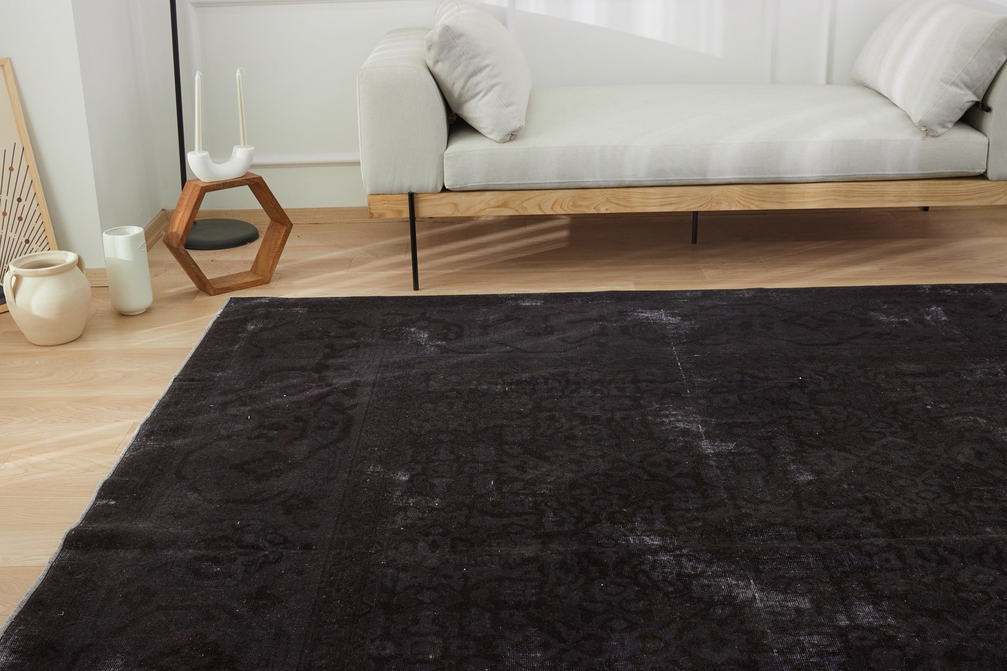 Birdie | Modern Design | Artisanal Handmade Carpet | Kuden Rugs