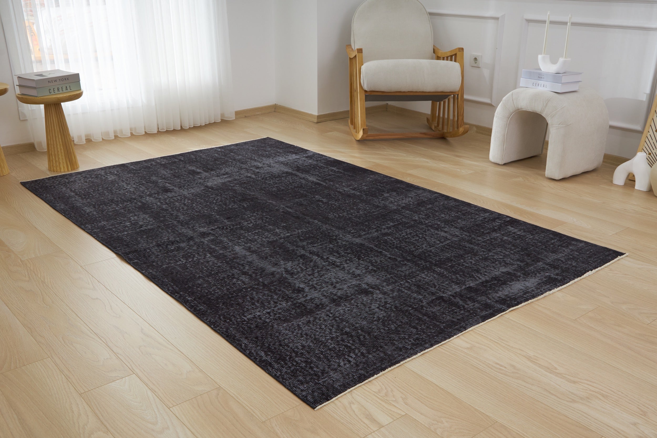Calyssa | Bold Simplicity | Vintage Area Carpet | Kuden Rugs