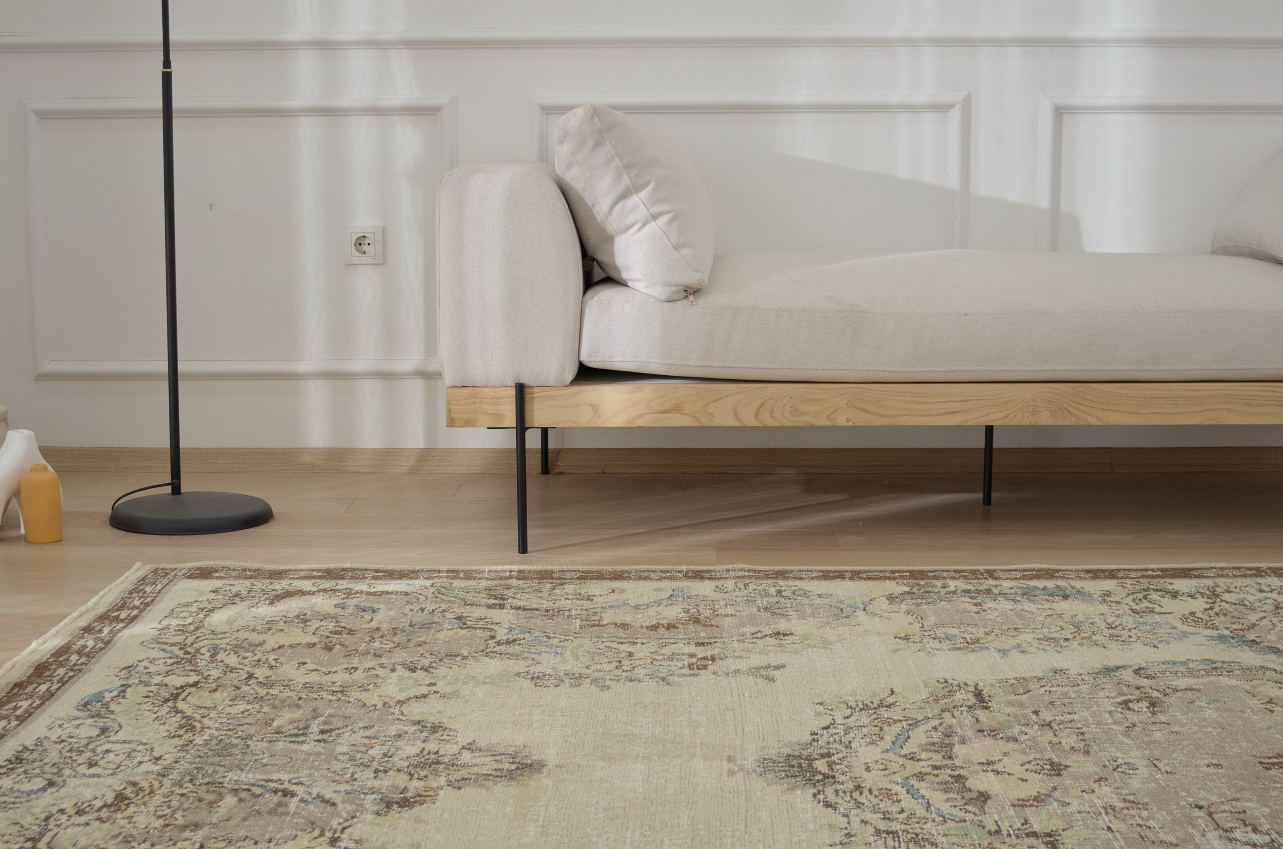 Caronn - Oushak Rug | Kuden Rugs