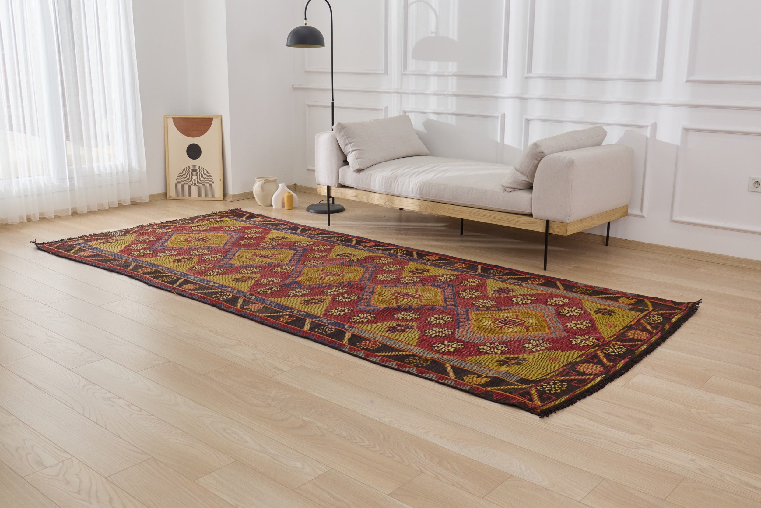 Embrace timeless design with the Cloe hand-knotted rug. | Kuden Rugs