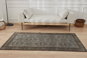Dinah | Unique Low-Pile Area Rug in Sophisticated Gray | Kuden Rugs