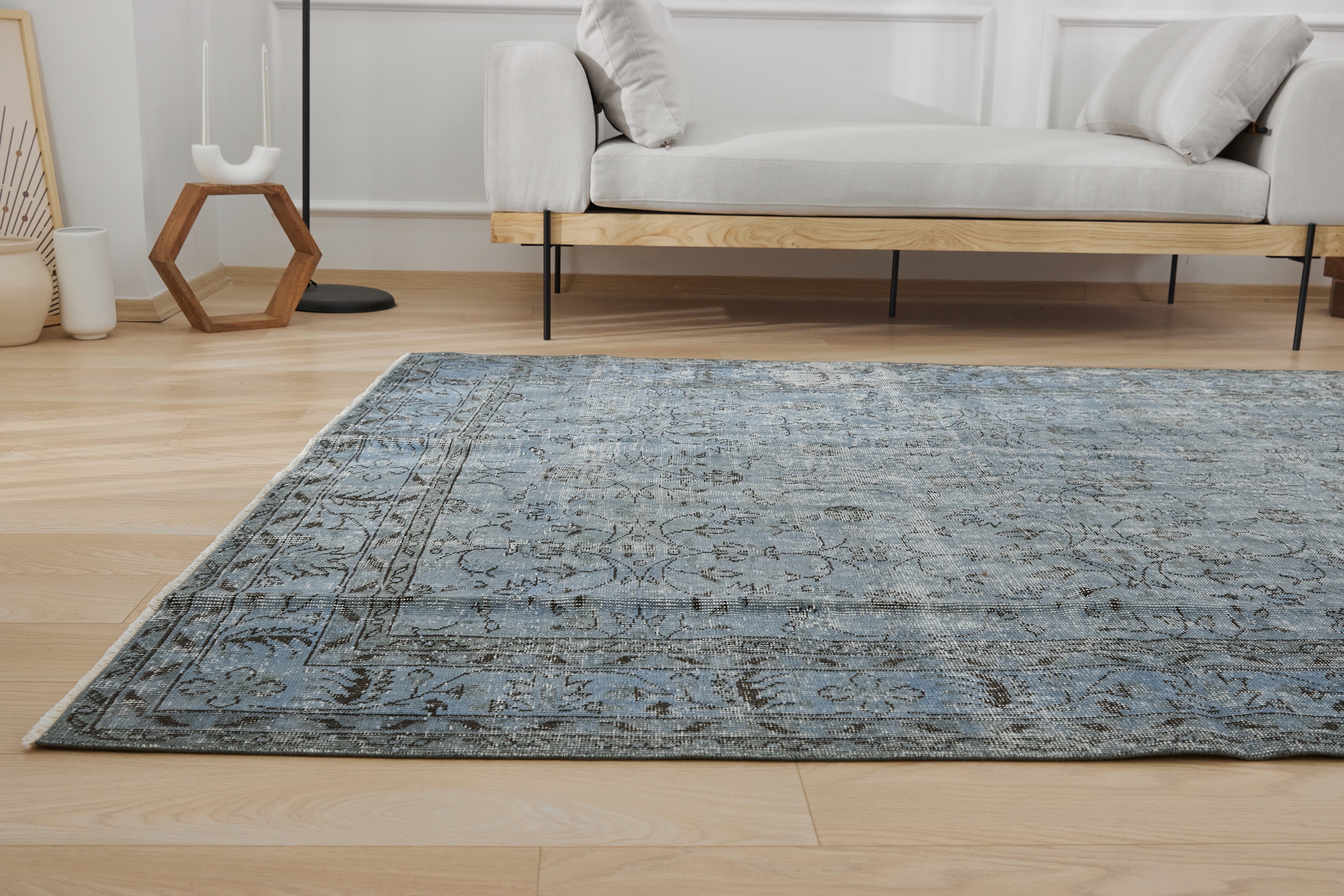 The Artistic Journey of Emersyn's Allover Pattern | Kuden Rugs