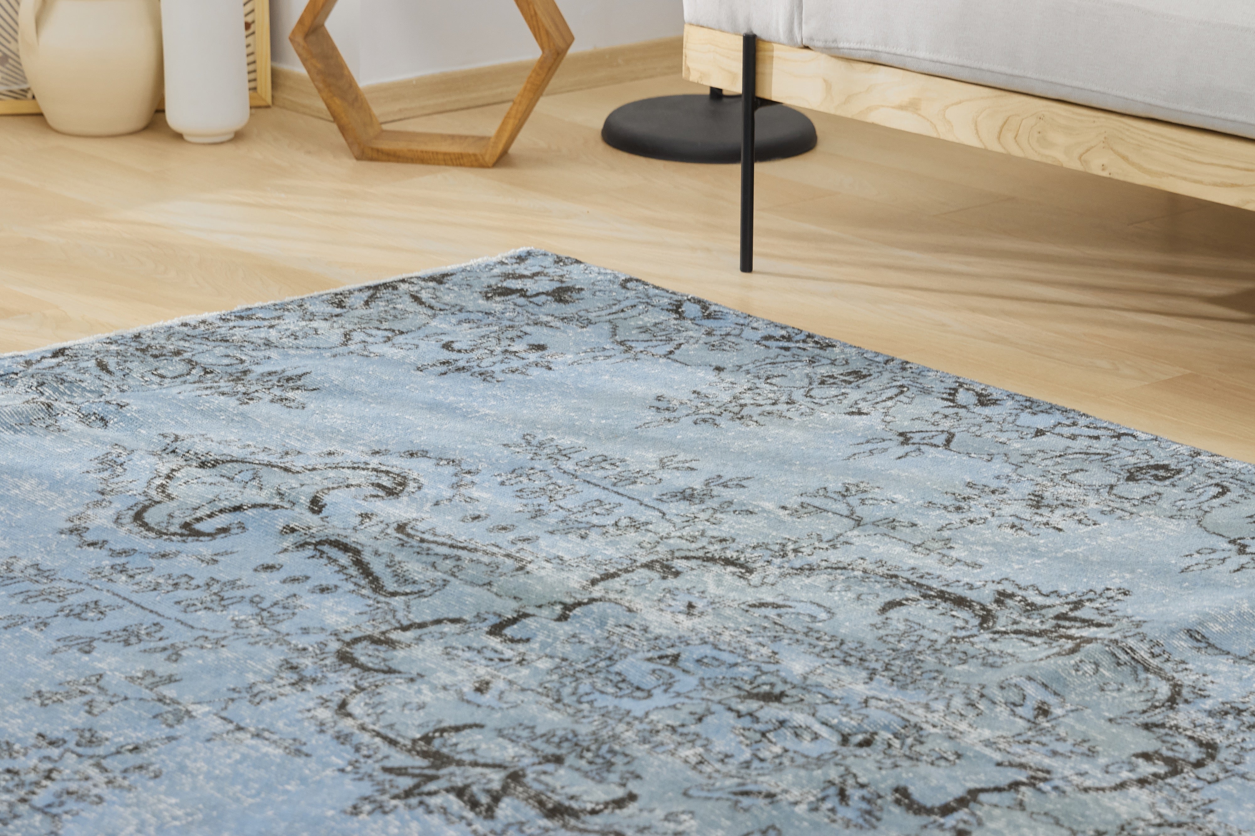 Eris | Timeless Turkish Rug | Artisanal Carpet Craft | Kuden Rugs
