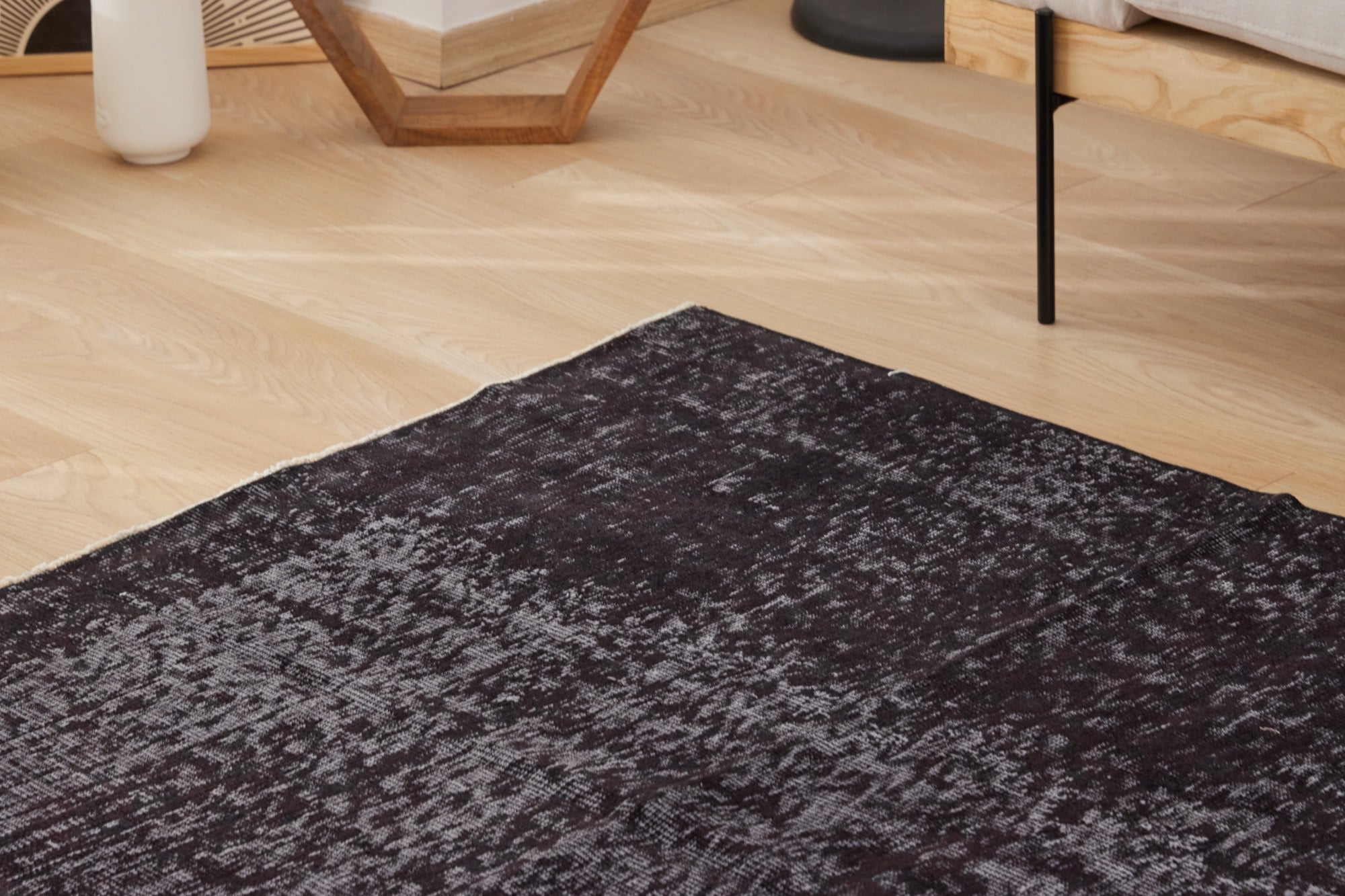 Esma | Hand-Knotted Area Rug with Timeless Appeal | Kuden Rugs