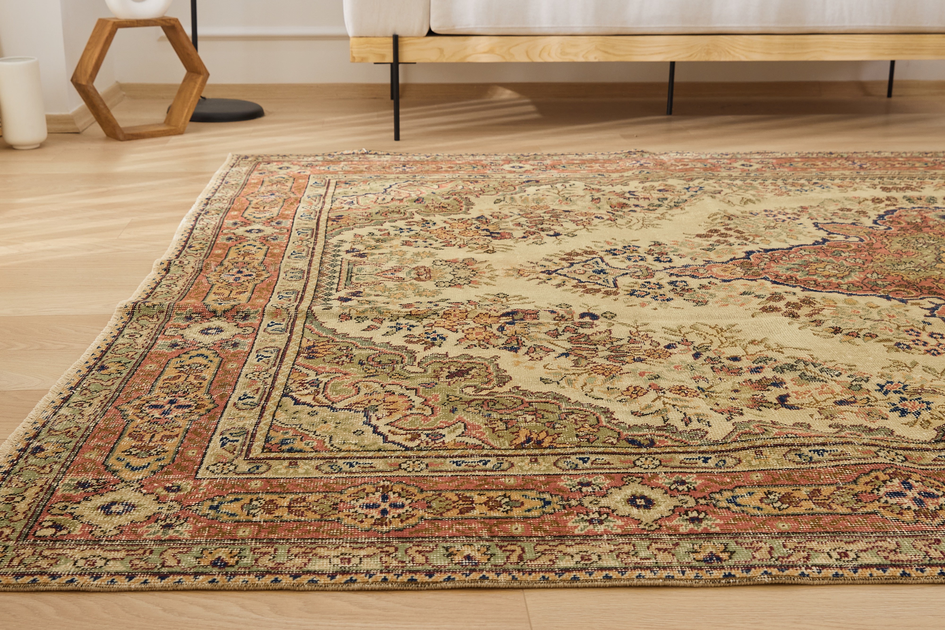 Evie's Allure | Authentic Turkish Rug | Hand-Knotted Carpet | Kuden Rugs