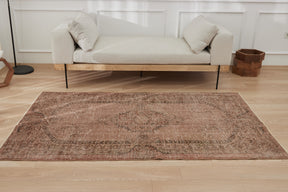 Fanette | Unique Low-Pile Area Rug with Timeless Design | Kuden Rugs