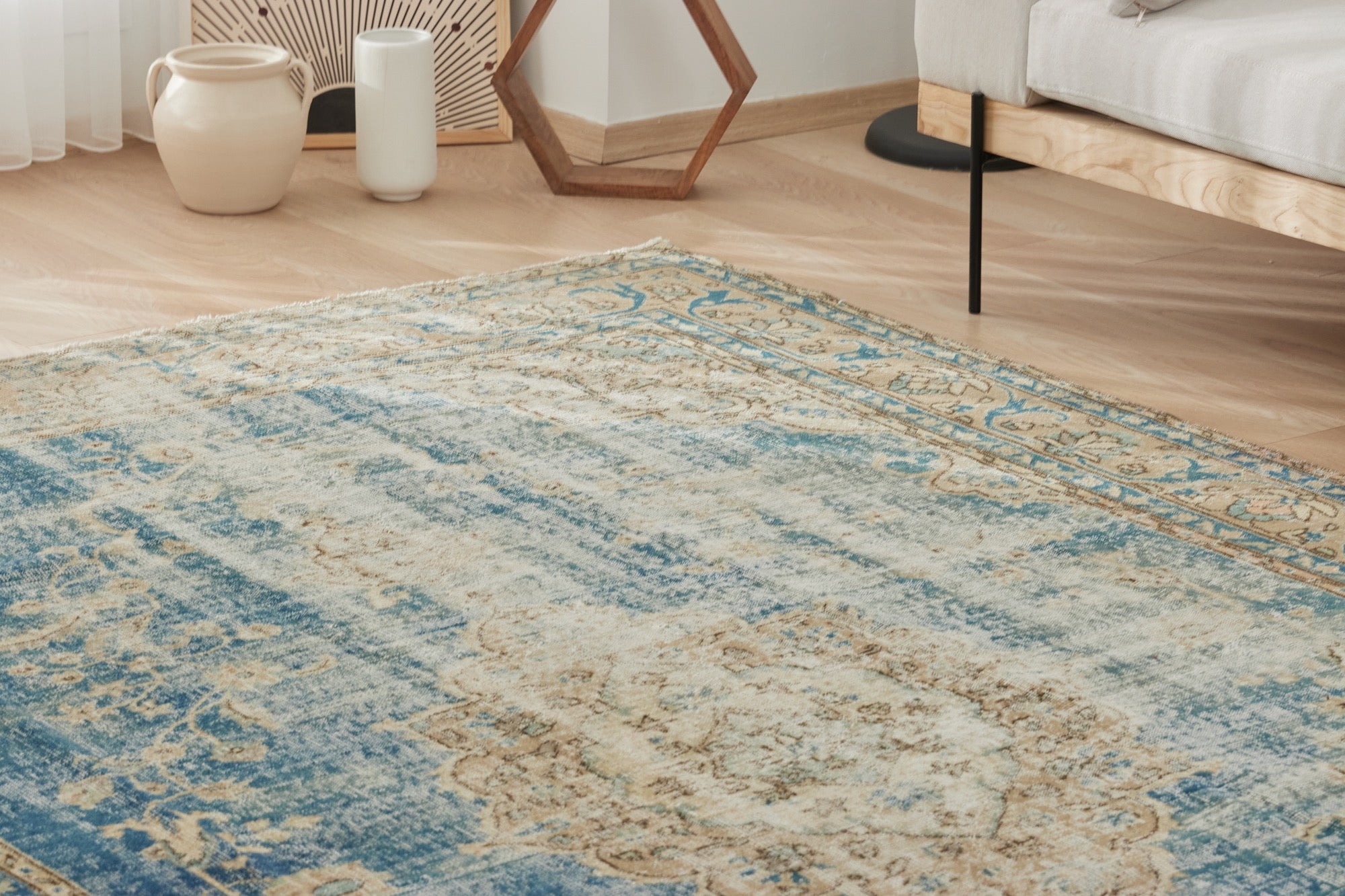 Fondah | Hand-Knotted Wool and Cotton Rug | Kuden Rugs