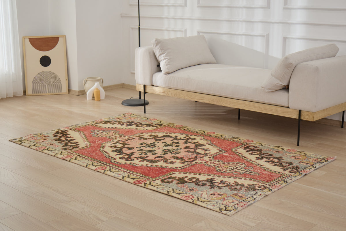 Gabrielle - Vintage Turkish Anatolian Rug