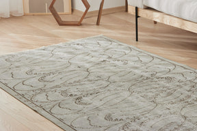 Gaetane | Vintage Hand-Knotted Small Carpet | Kuden Rugs