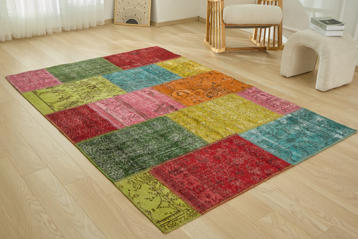 Garlynd - Vintage Patchwork Rug | Kuden Rugs