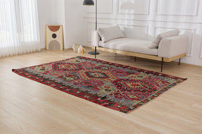 Embrace timeless design with the Giana hand-knotted rug. | Kuden Rugs