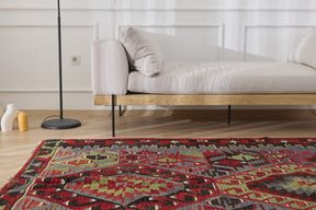 Discover the geometric charm of the Giana vintage rug. | Kuden Rugs