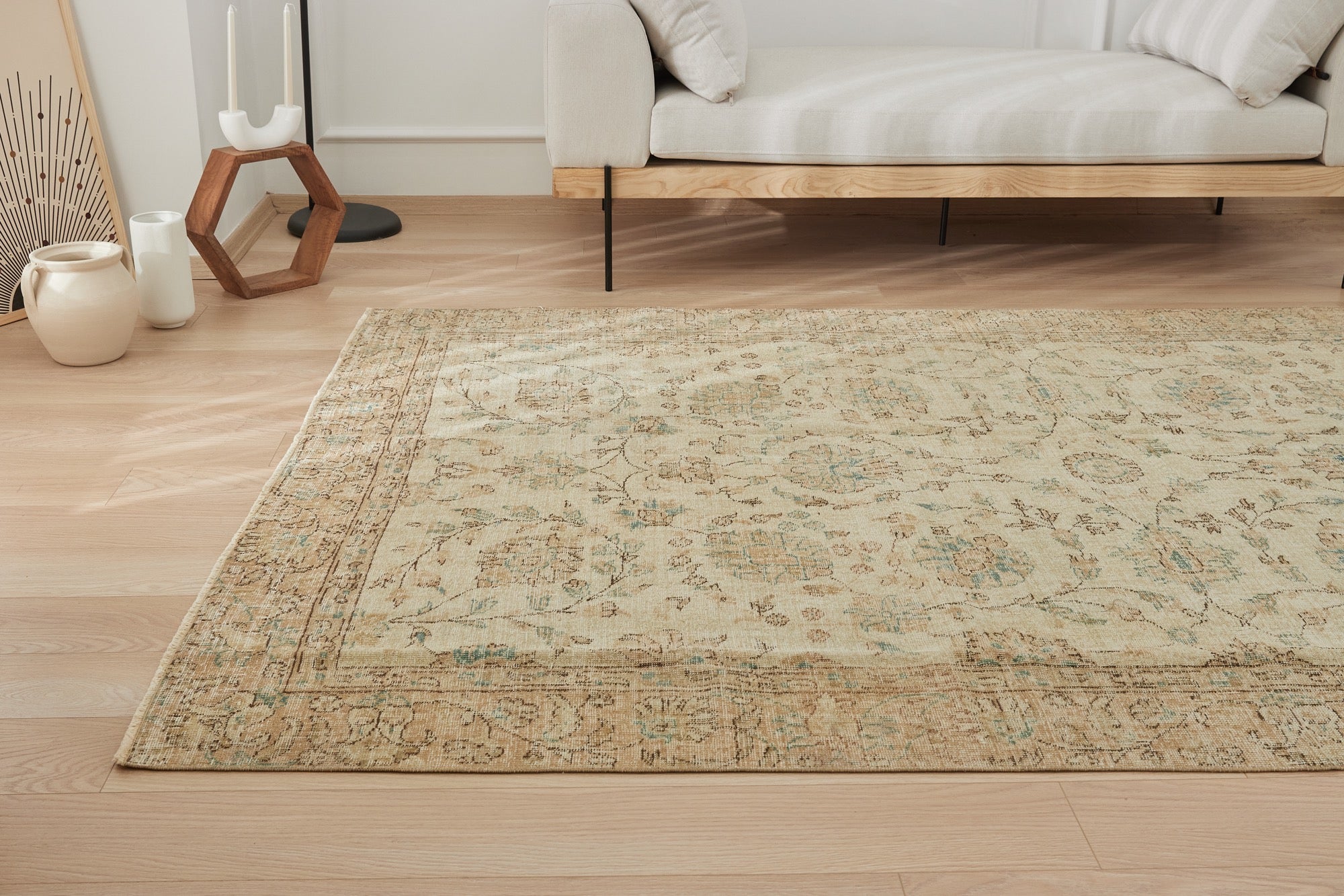 Ginneva | Unique Turkish Rug with Timeless Appeal | Kuden Rugs