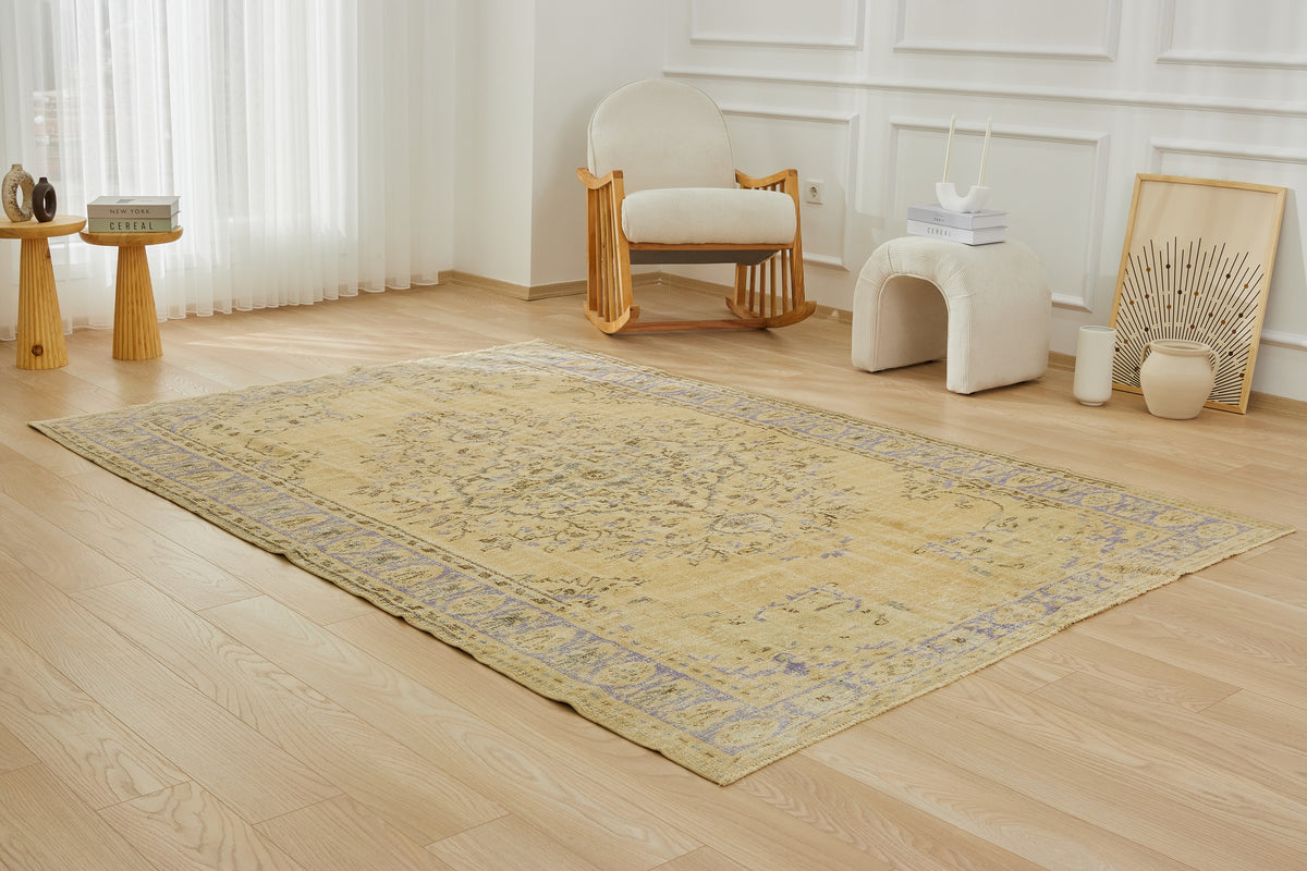 Antique washed Beauty - Gjurgena's Professional Carpet Design