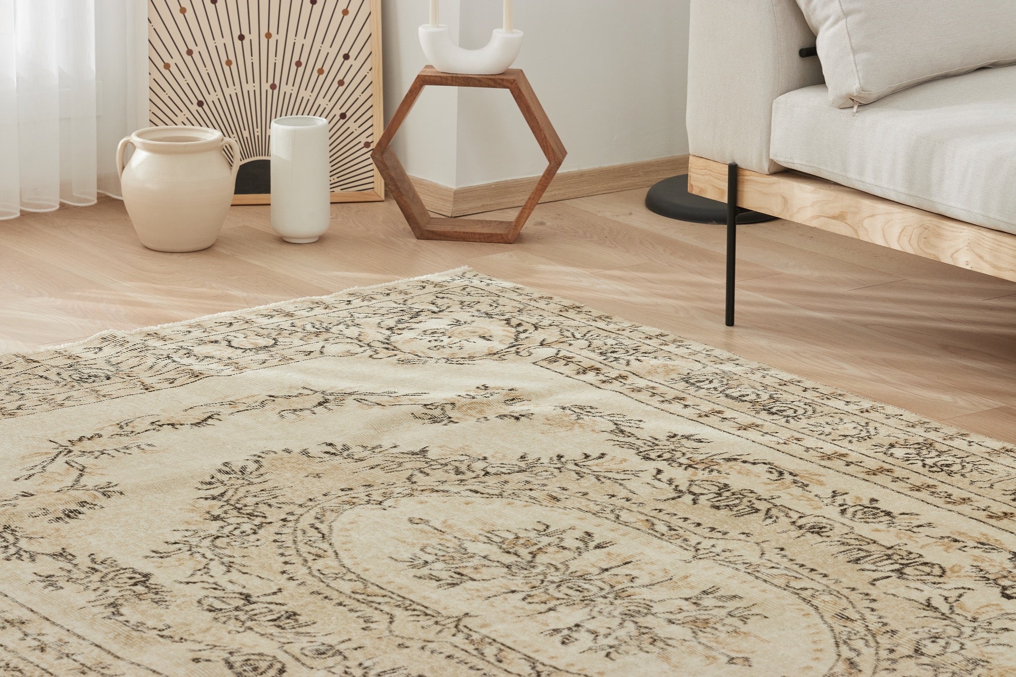 Gladdys | Hand-Knotted Area Rug with Timeless Elegance | Kuden Rugs