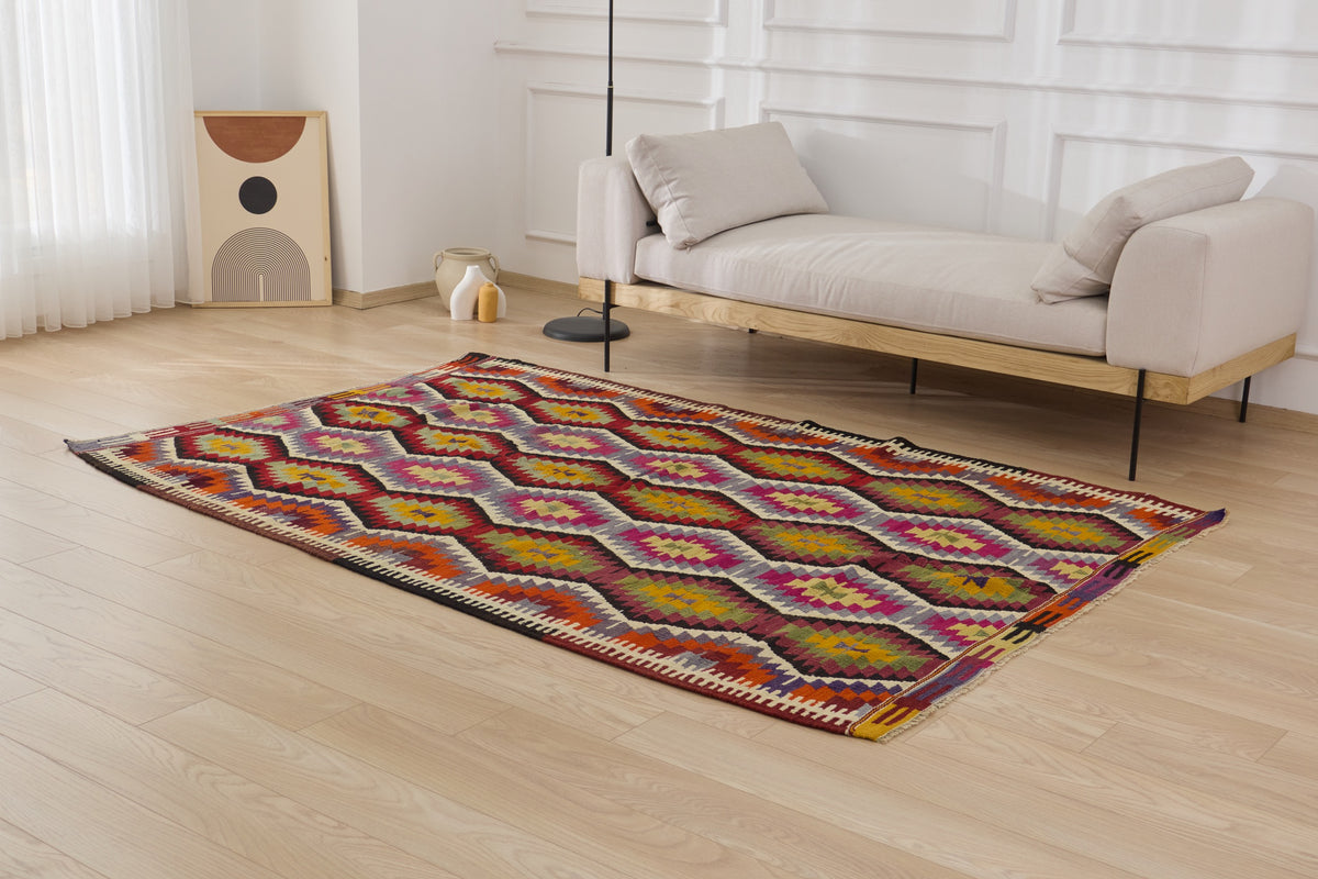 Embrace vibrant design with the Gloria hand-knotted rug. | Kuden Rugs