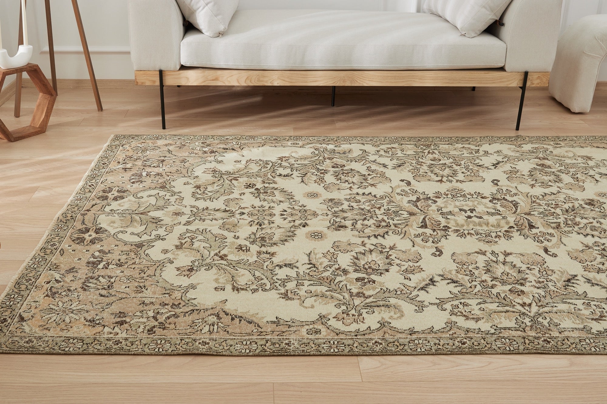 Imeldah | Unique Low-Pile Turkish Carpet | Kuden Rugs