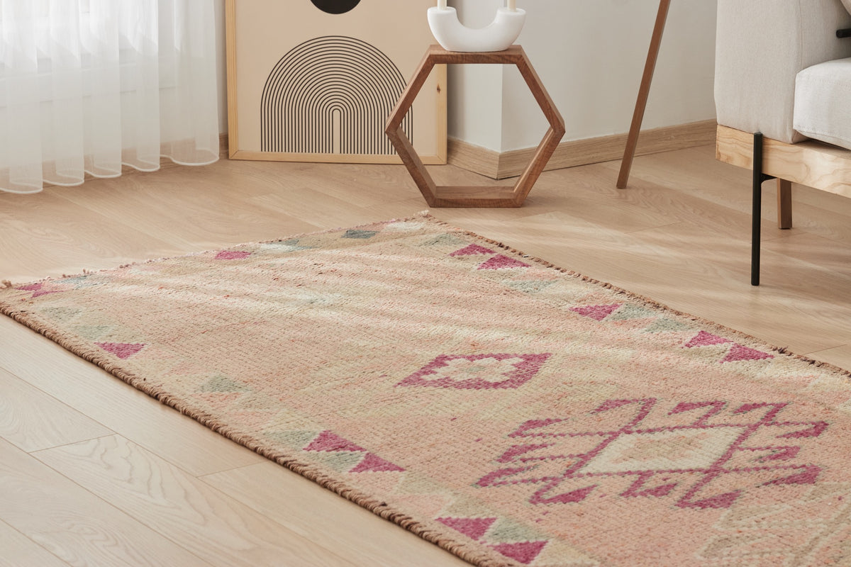 Imojeen | Pink Elegance | Authentic Runner Carpet | Kuden Rugs