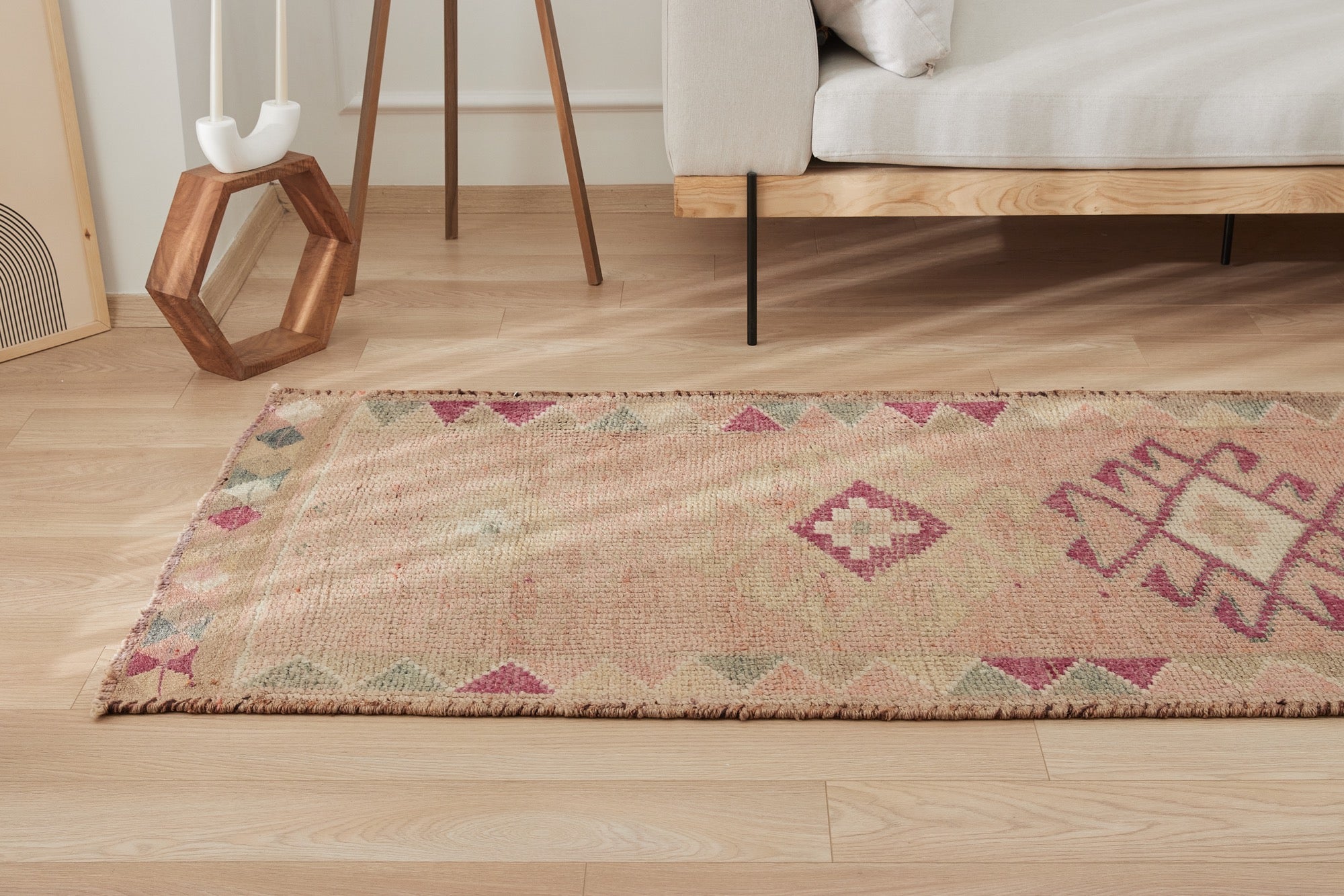 Imojeen | Timeless Design | Handmade Runner Carpet | Kuden Rugs
