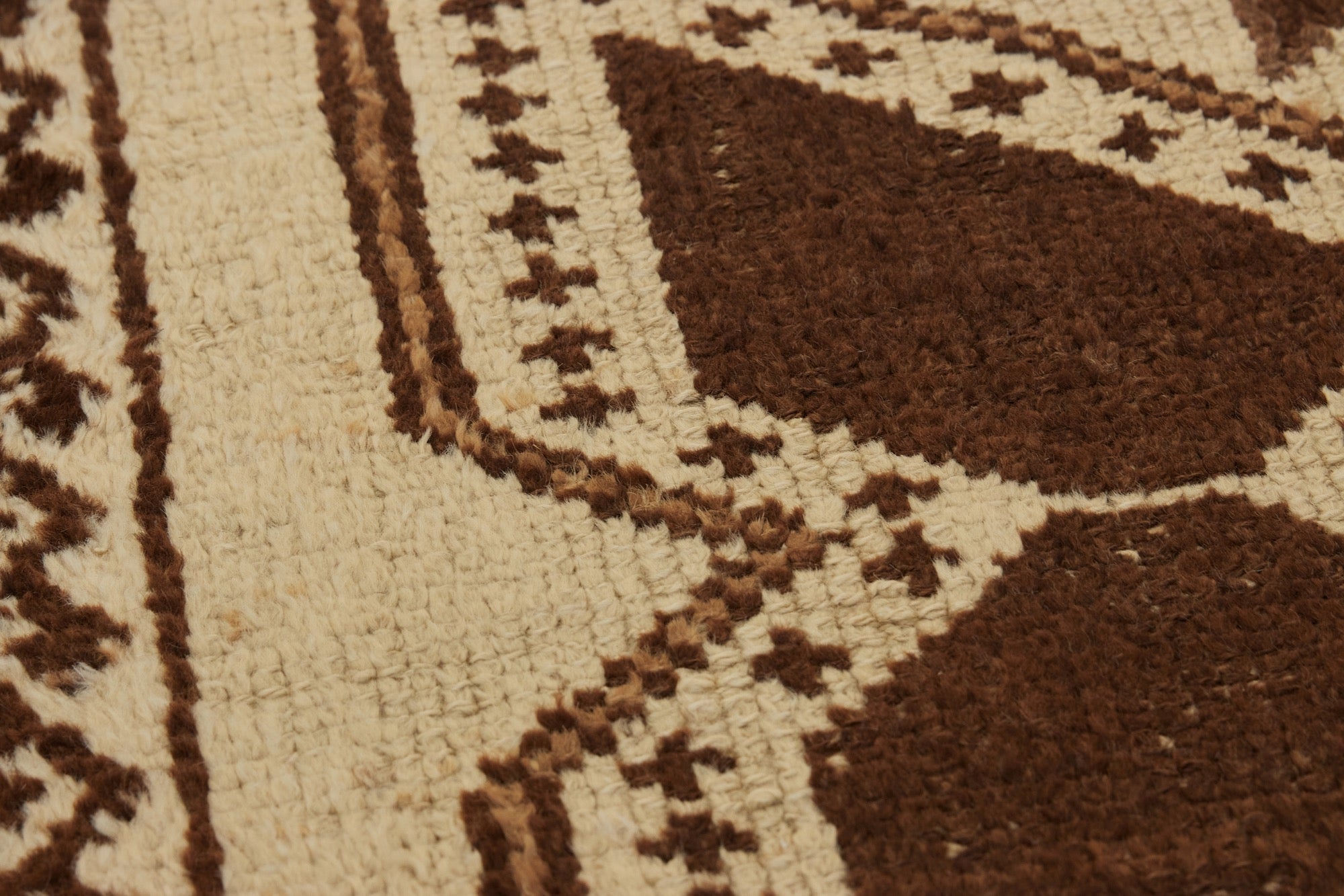 Inesa | Timeless Design | Handmade Runner Carpet | Kuden Rugs