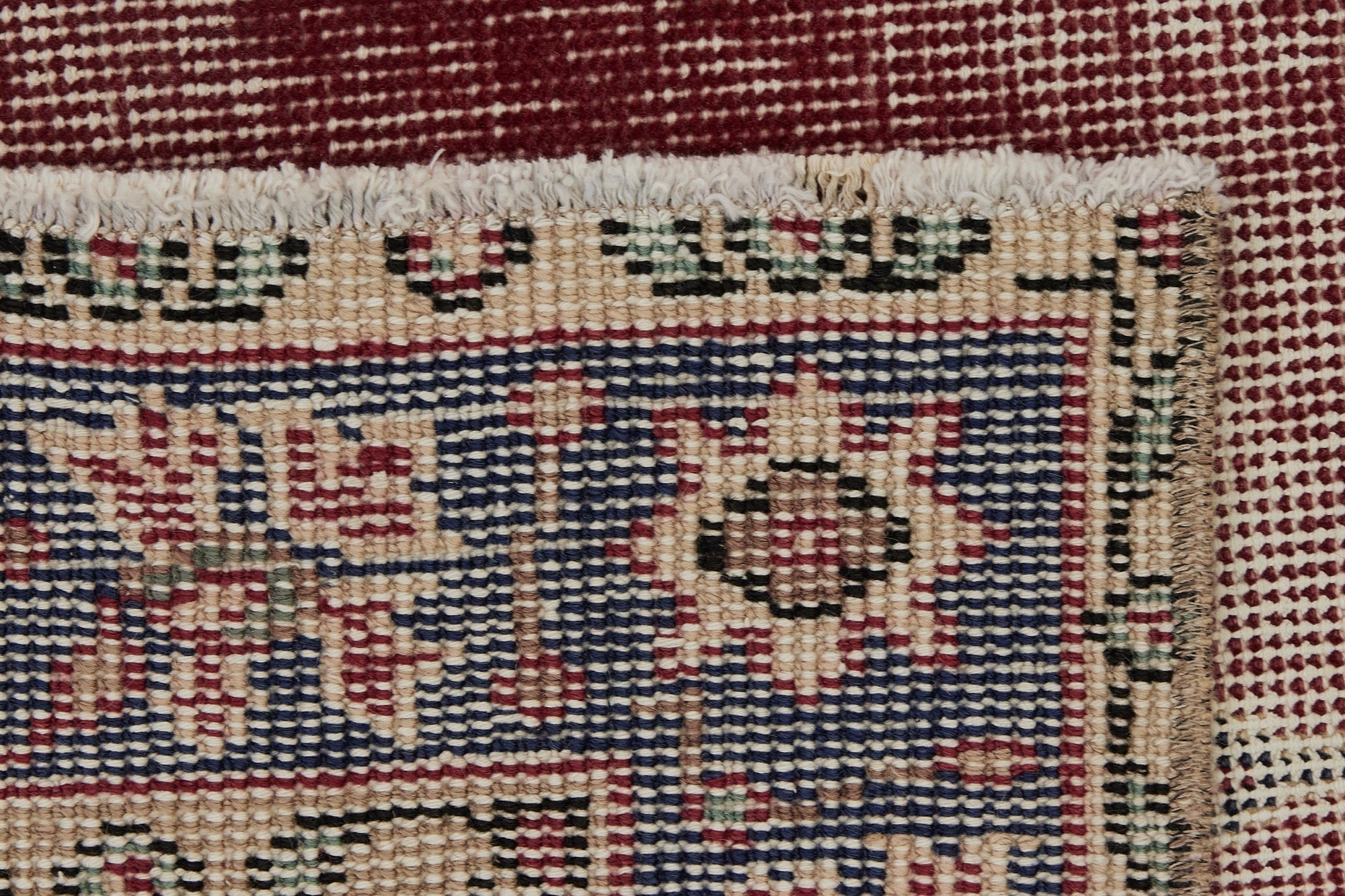 Jacent | Timeless Design | Handmade Runner Carpet | Kuden Rugs