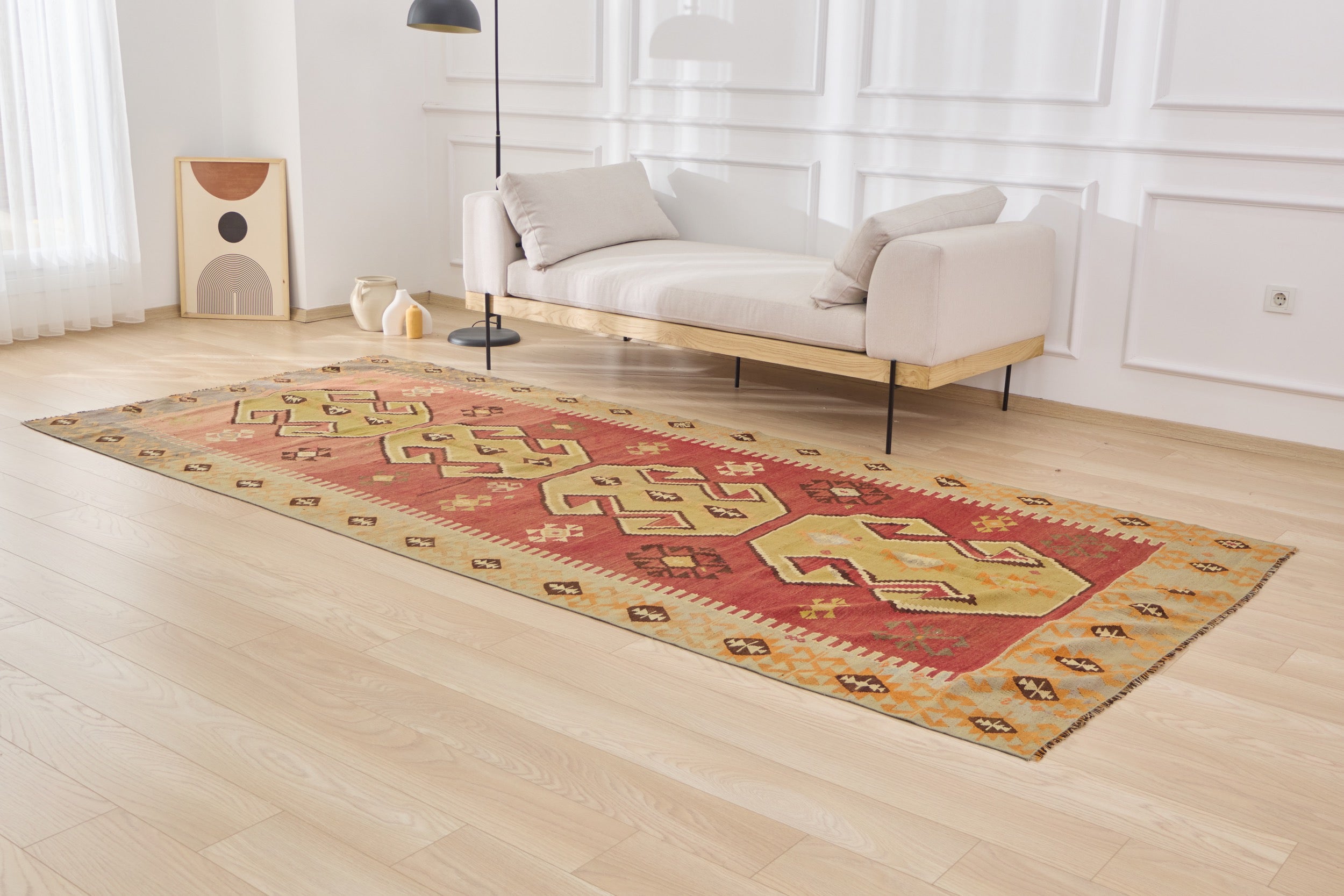 Discover the Mesmerizing Medallion Design of Jacquelyn, a 1970s Turkish Carpet | Kuden Rugs