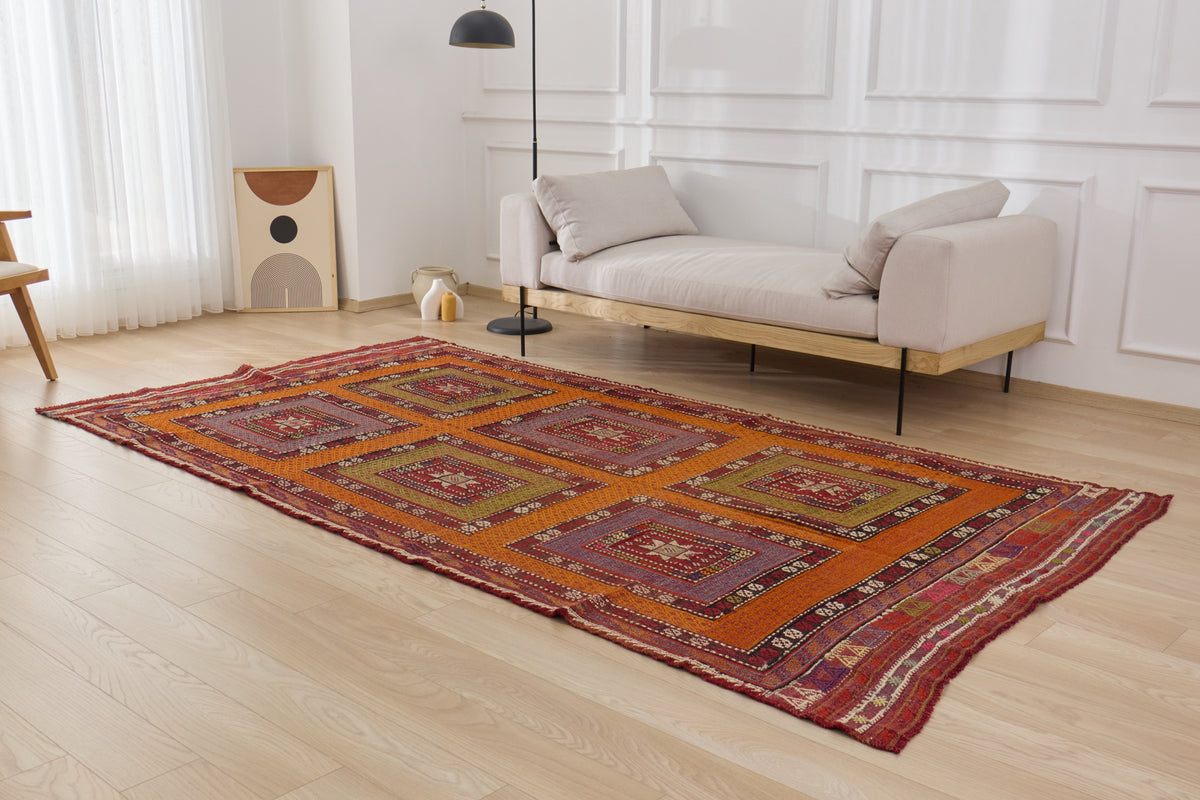 Embrace vibrant design with the Jade hand-knotted rug. | Kuden Rugs