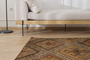 Discover the geometric charm of the Jaden vintage rug. | Kuden Rugs