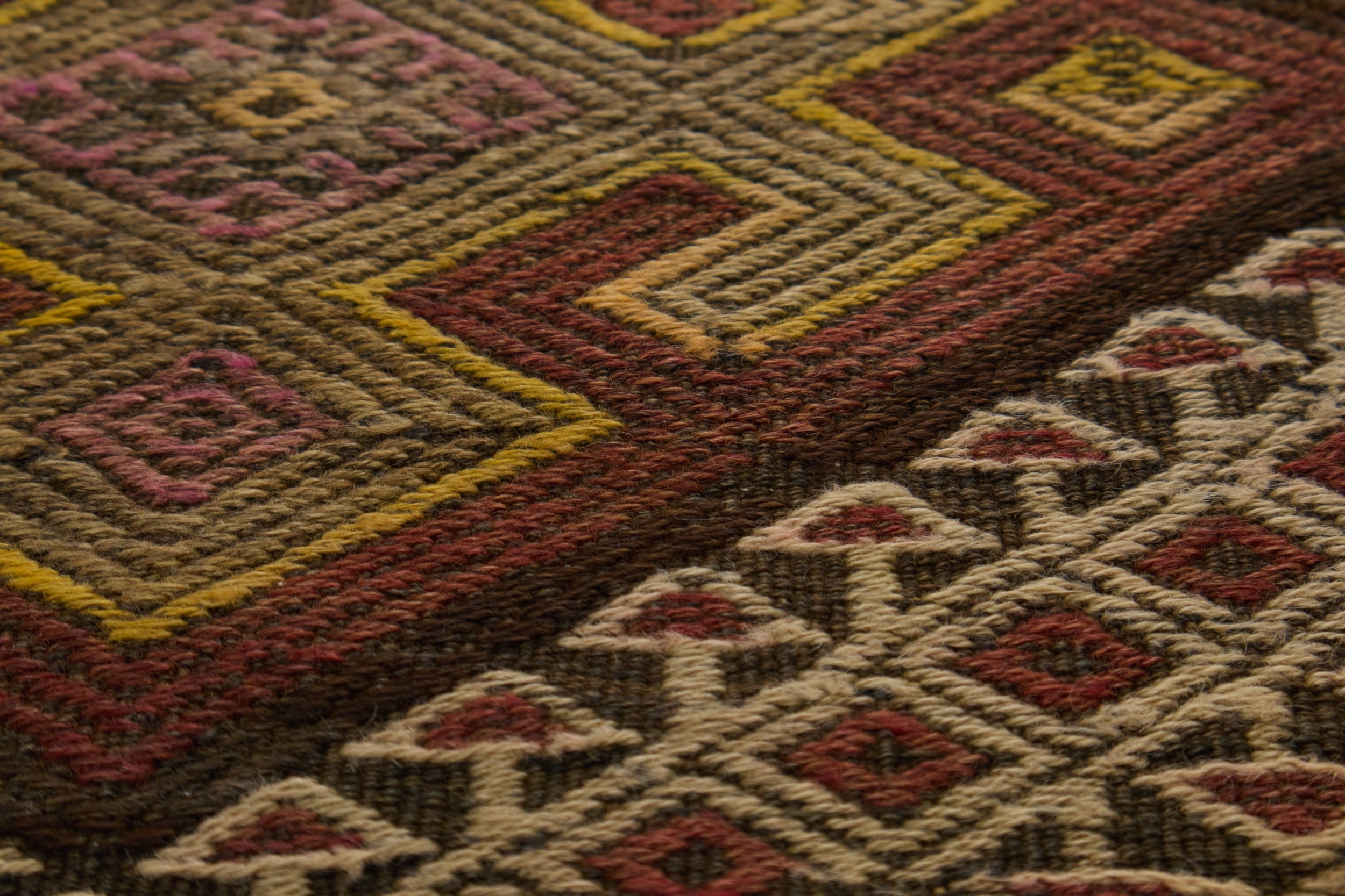 Handwoven tradition meets modern style: The Jaden Rug. | Kuden Rugs