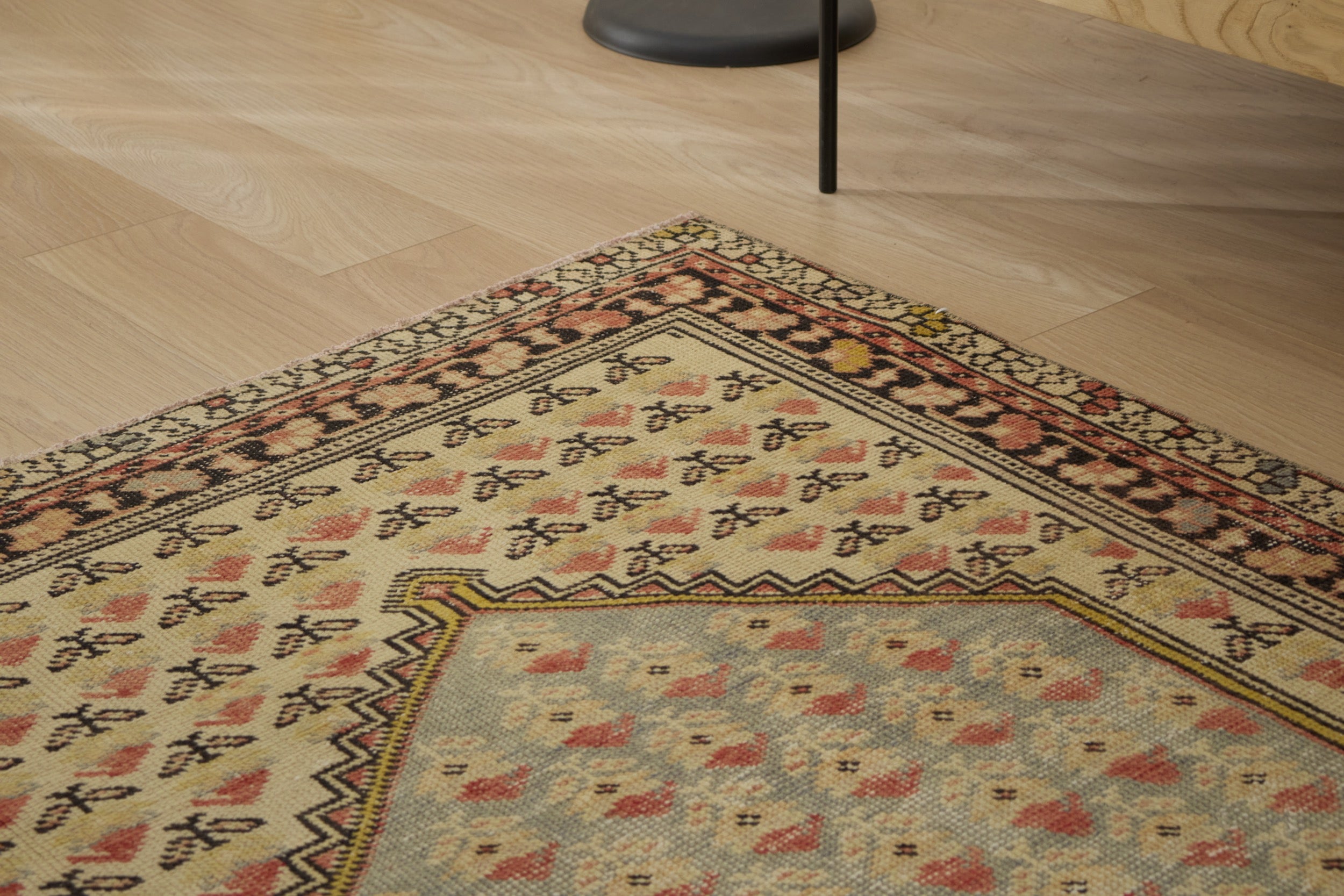 Jocelynn - Vintage Turkish Anatolian Rug