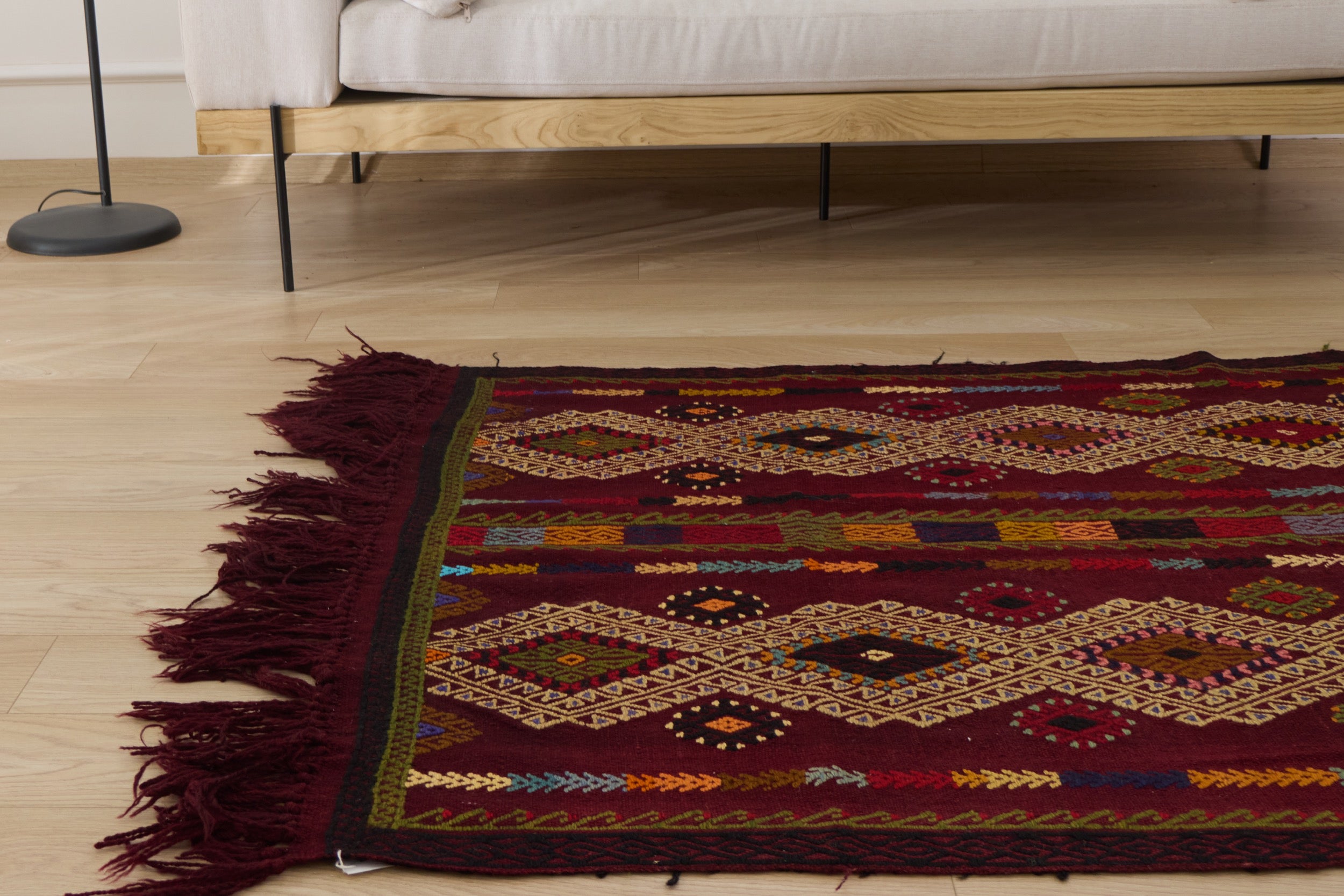 Discover the geometric charm of the Juliette vintage rug. | Kuden Rugs