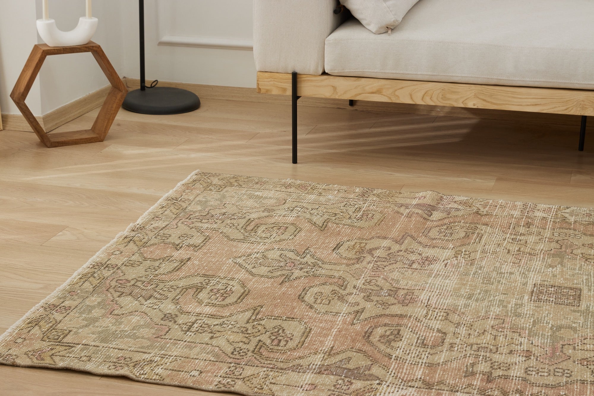 Kali | Time-Honored Turkish Rug | Artisanal Carpet Mastery | Kuden Rugs