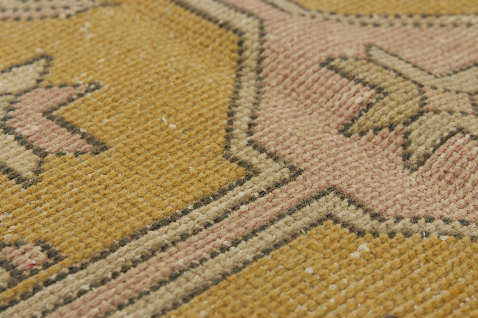 Karma | Time-Honored Turkish Rug | Artisanal Carpet Mastery | Kuden Rugs