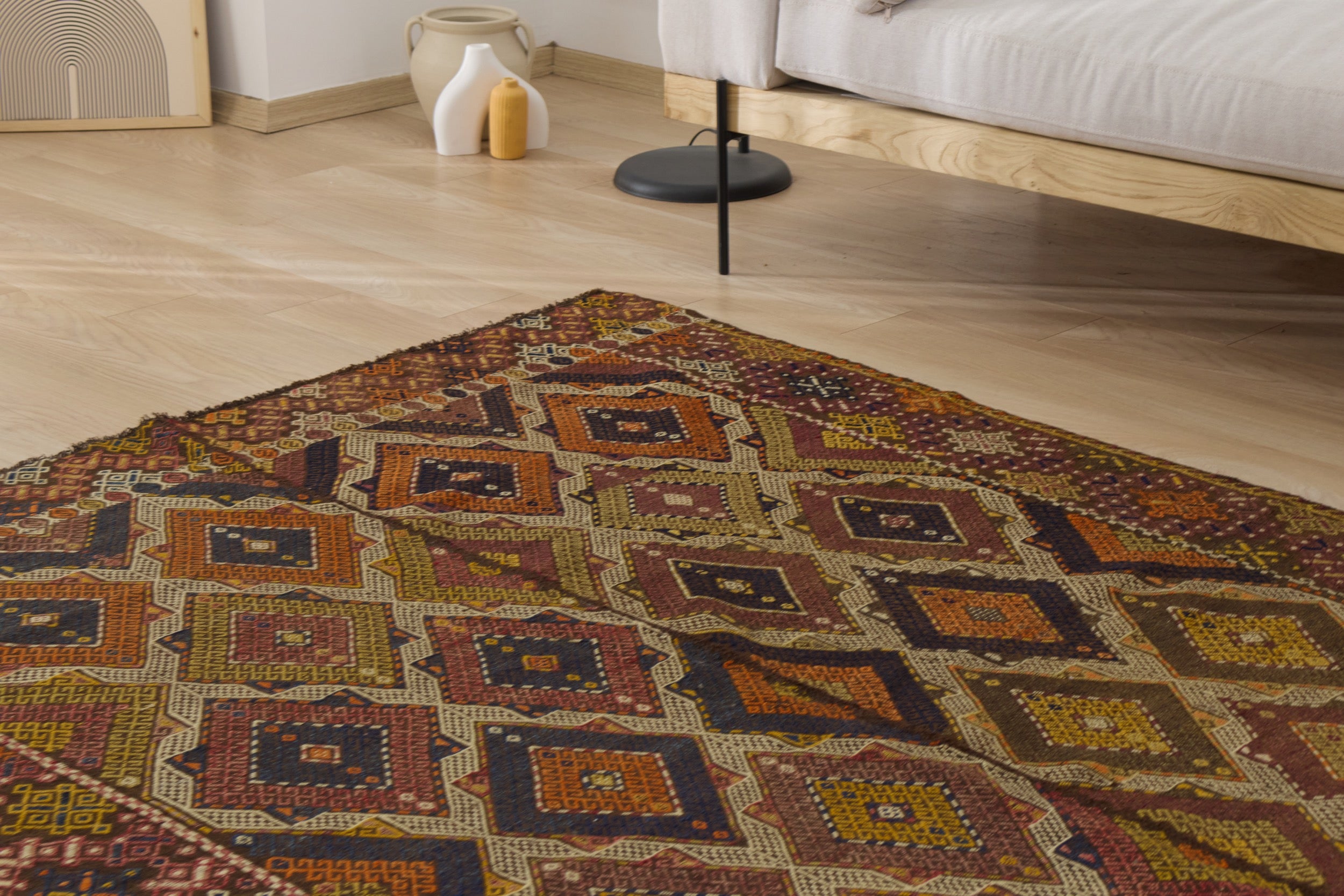 Kasey: A unique Turkish carpet with warm brown tones. | Kuden Rugs