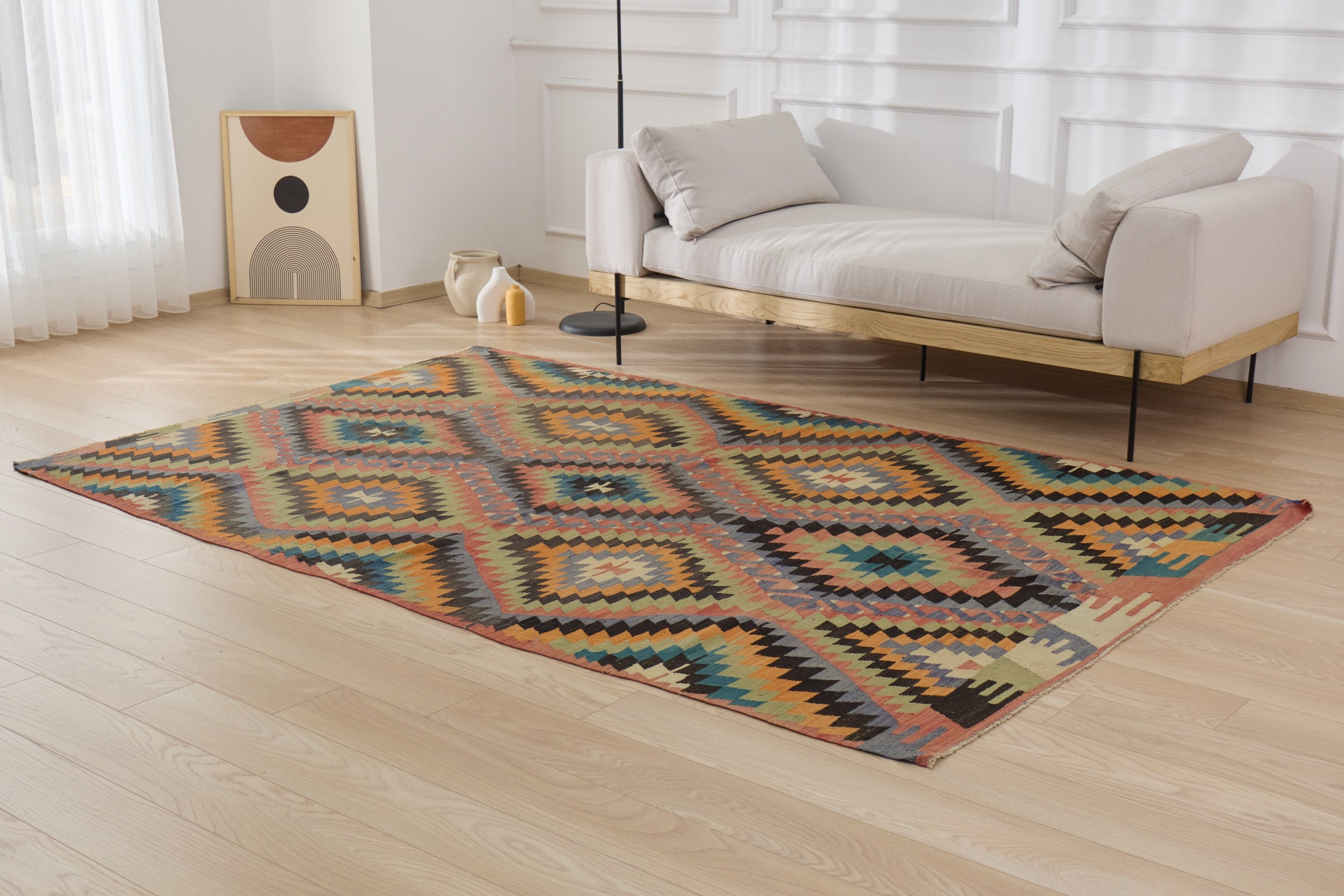 Embrace timeless design with the Kendra hand-knotted rug. | Kuden Rugs