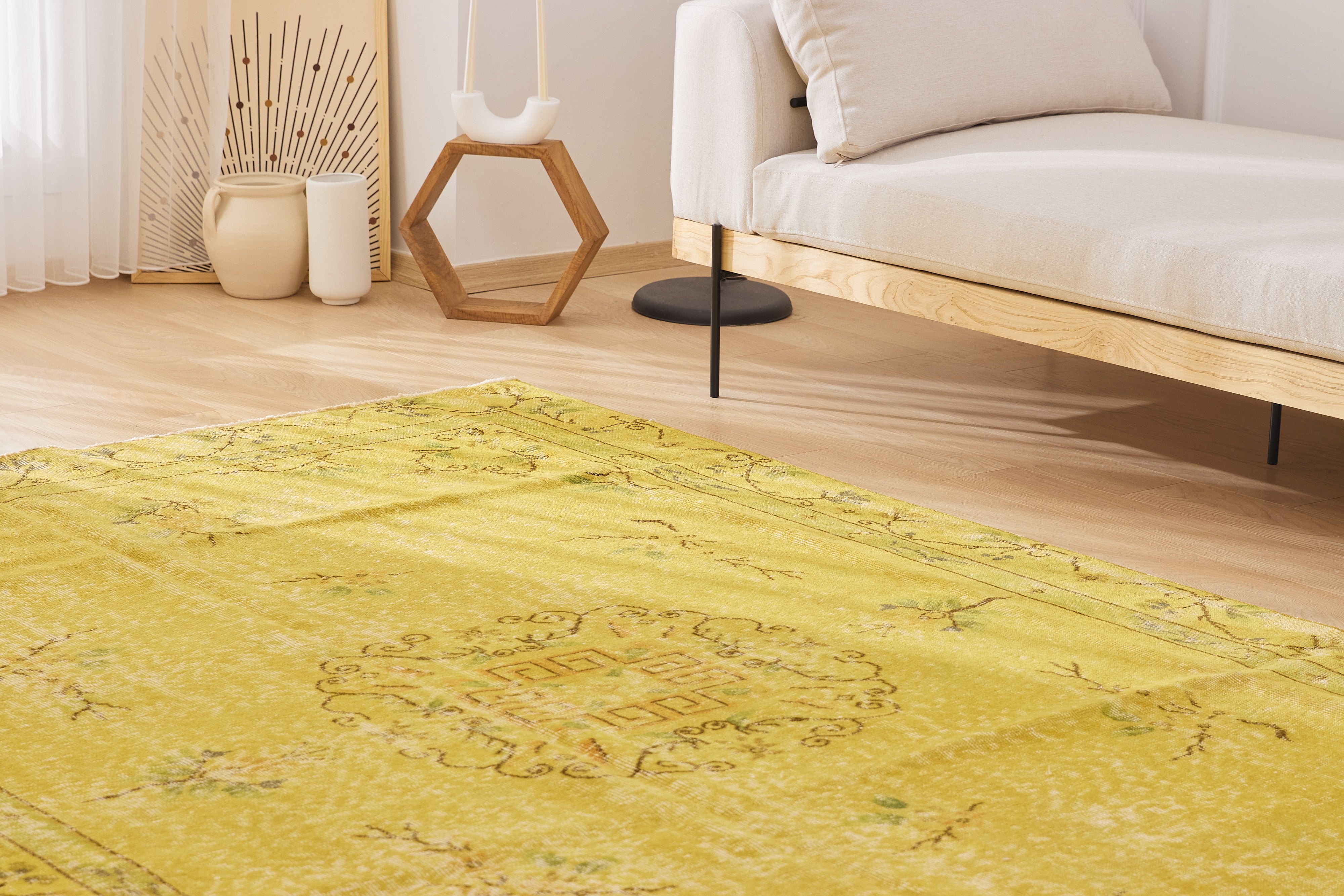 Vintage Yellow Elegance - Lacen's Handmade Perfection | Kuden Rugs