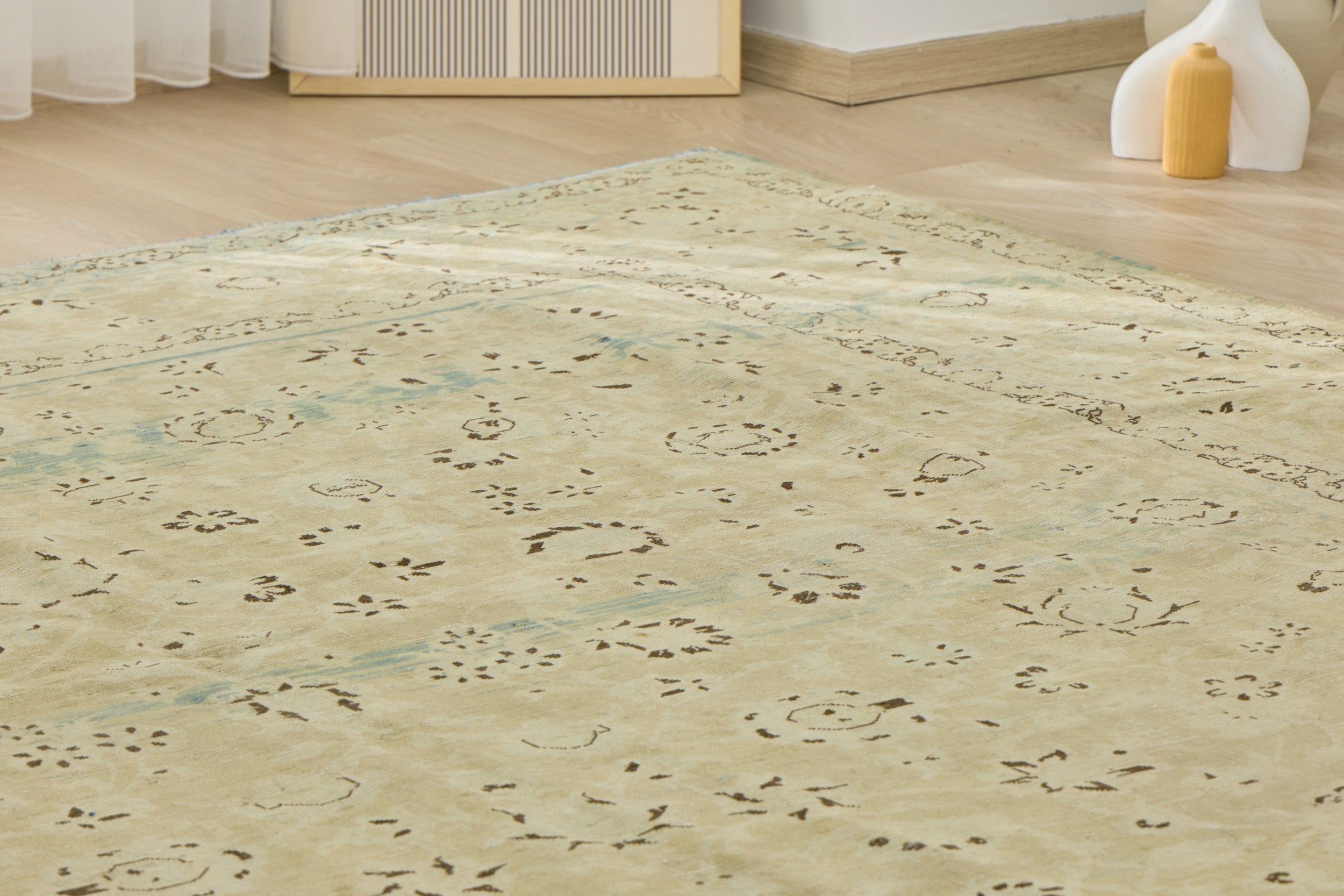 Leonora - Wool Area Rug | Kuden Rugs