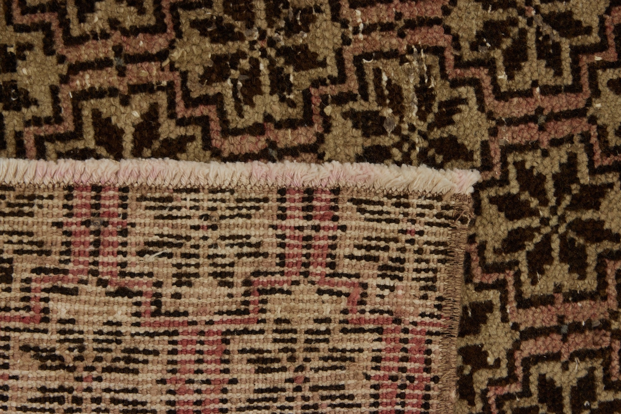 Unveiling Lina | Turkish Rug Heritage | Vintage Carpet Grace | Kuden Rugs