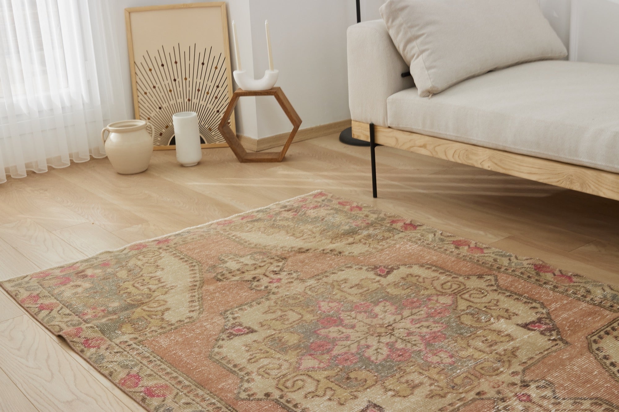 Macie | Time-Honored Turkish Rug | Artisanal Carpet Mastery | Kuden Rugs