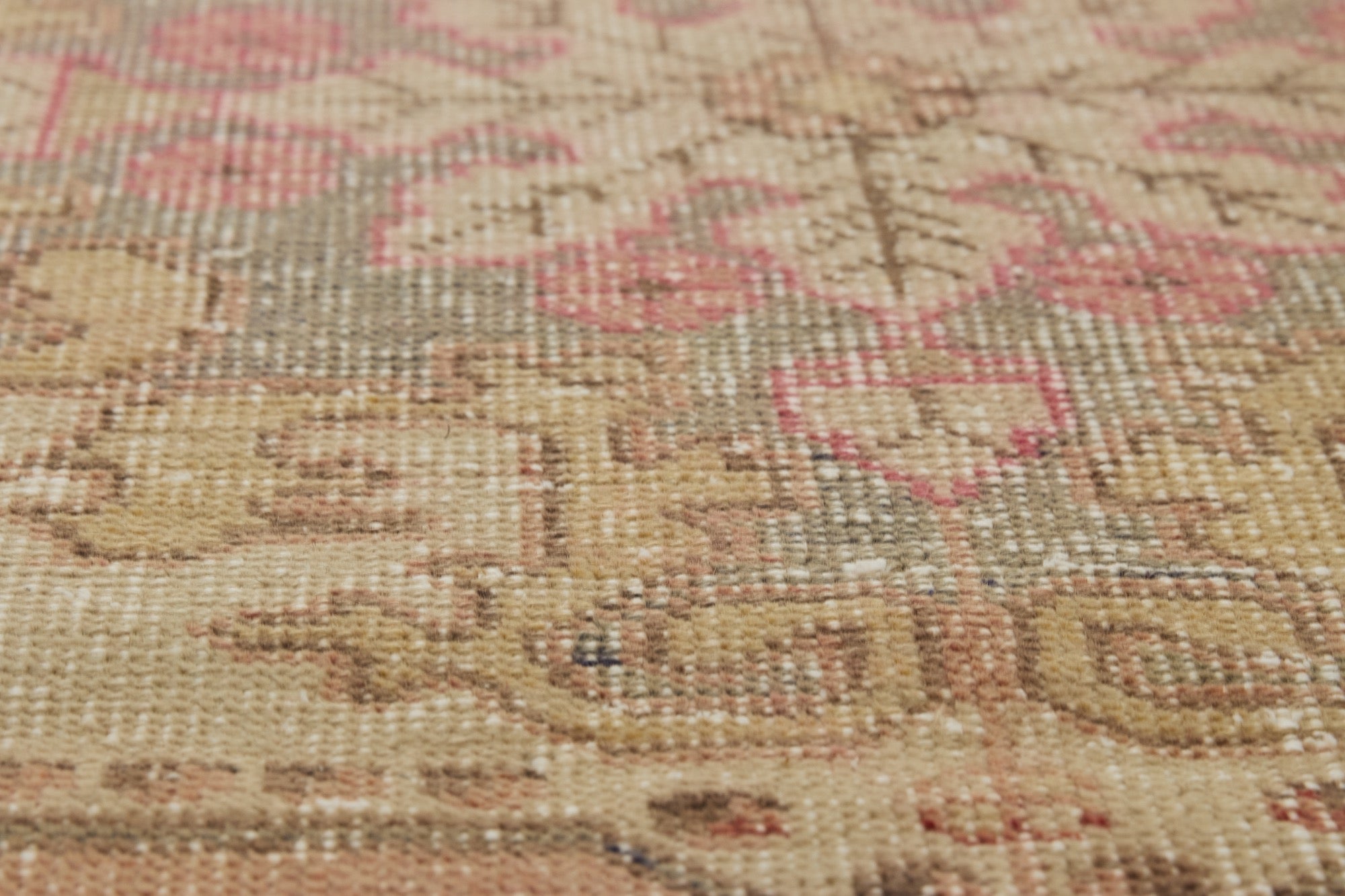 Unveiling Macie | Turkish Rug Heritage | Vintage Carpet Grace | Kuden Rugs